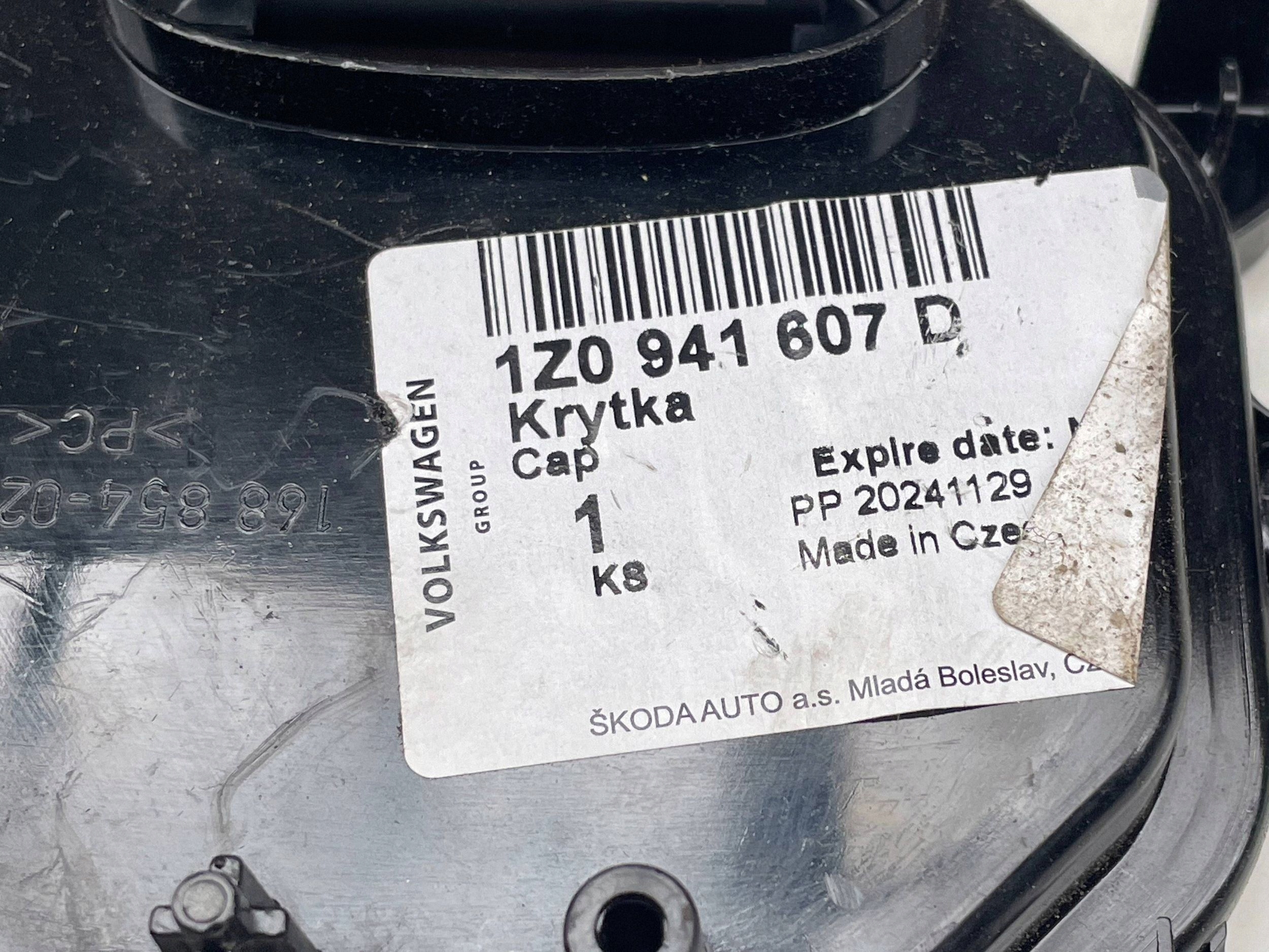 cap lights front Skoda Octavia Mk2 (1Z) 1Z0941607D