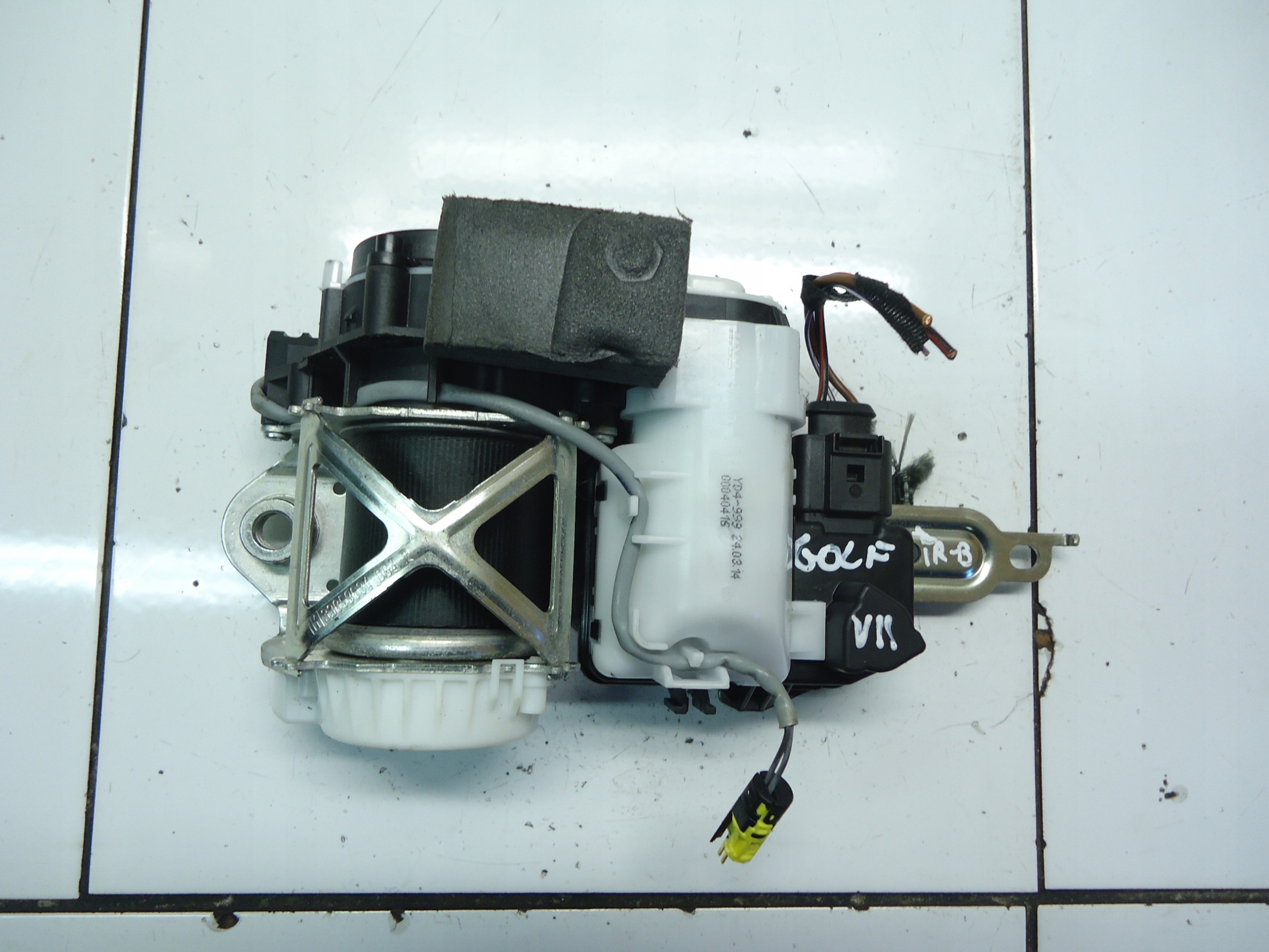 VW GOLF VII tension belt safety right front 34076846A
