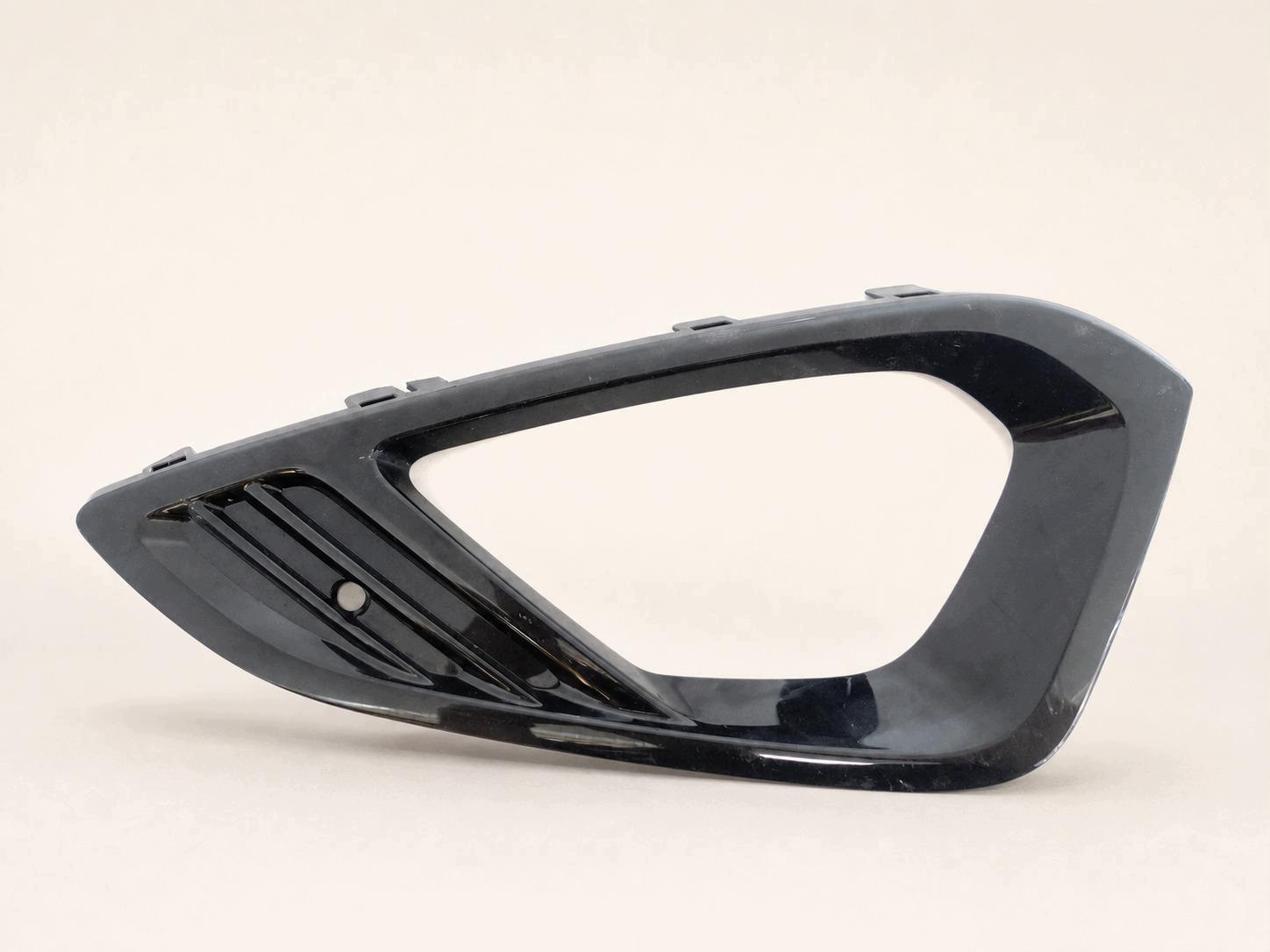 FORD FIESTA MK8 VIII VII B479 17- grid grille frame bumper front left