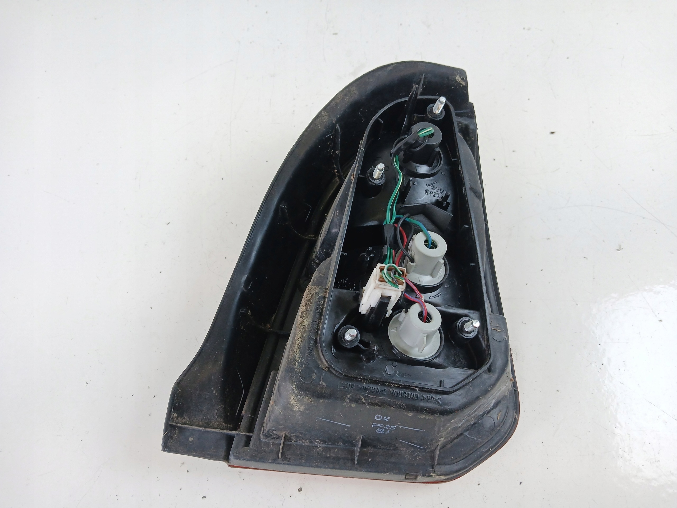 MITSUBISHI COLT V CJ light left rear part