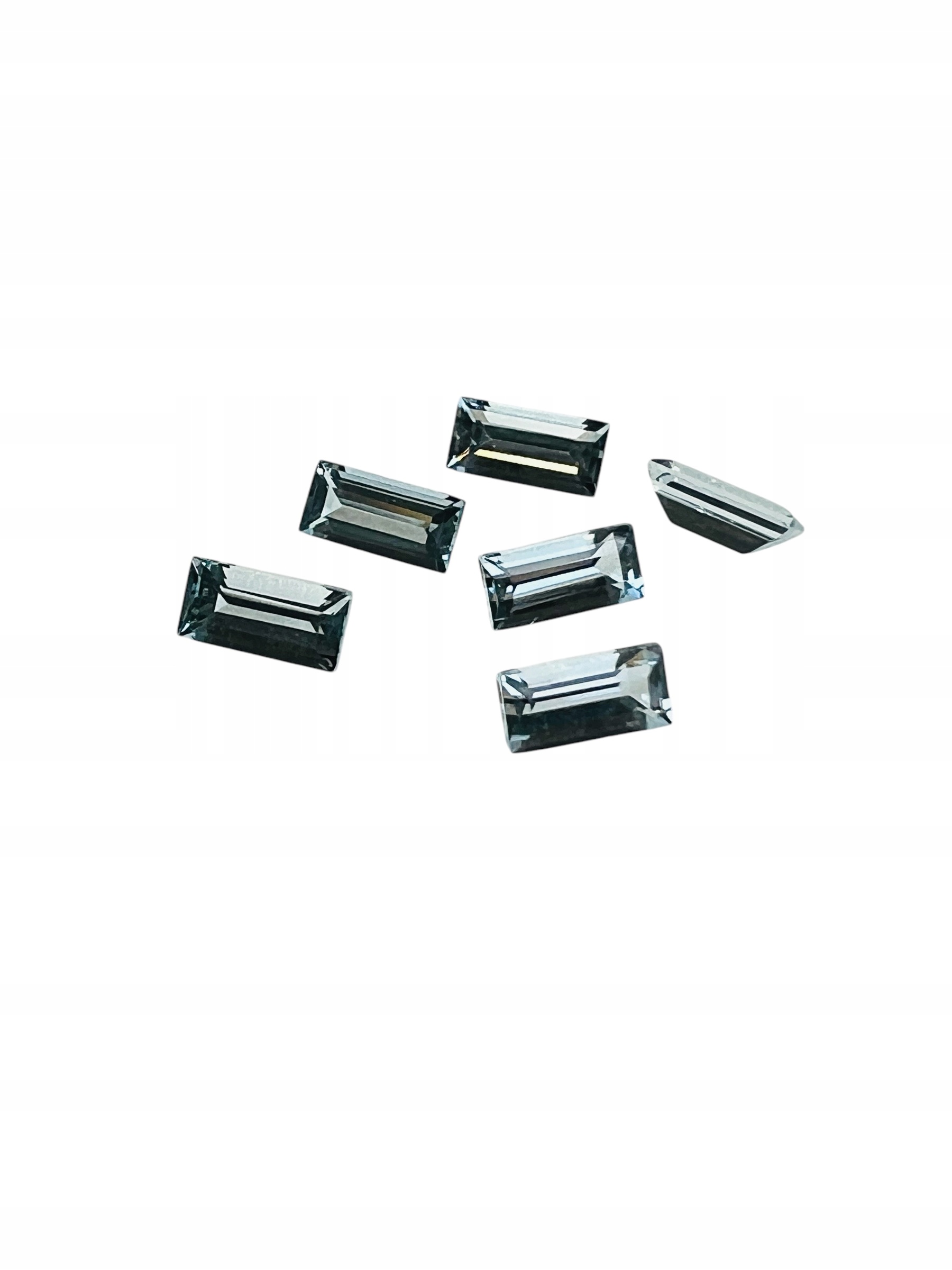 Akvamarínová Bageta 5x2,5 mm kus