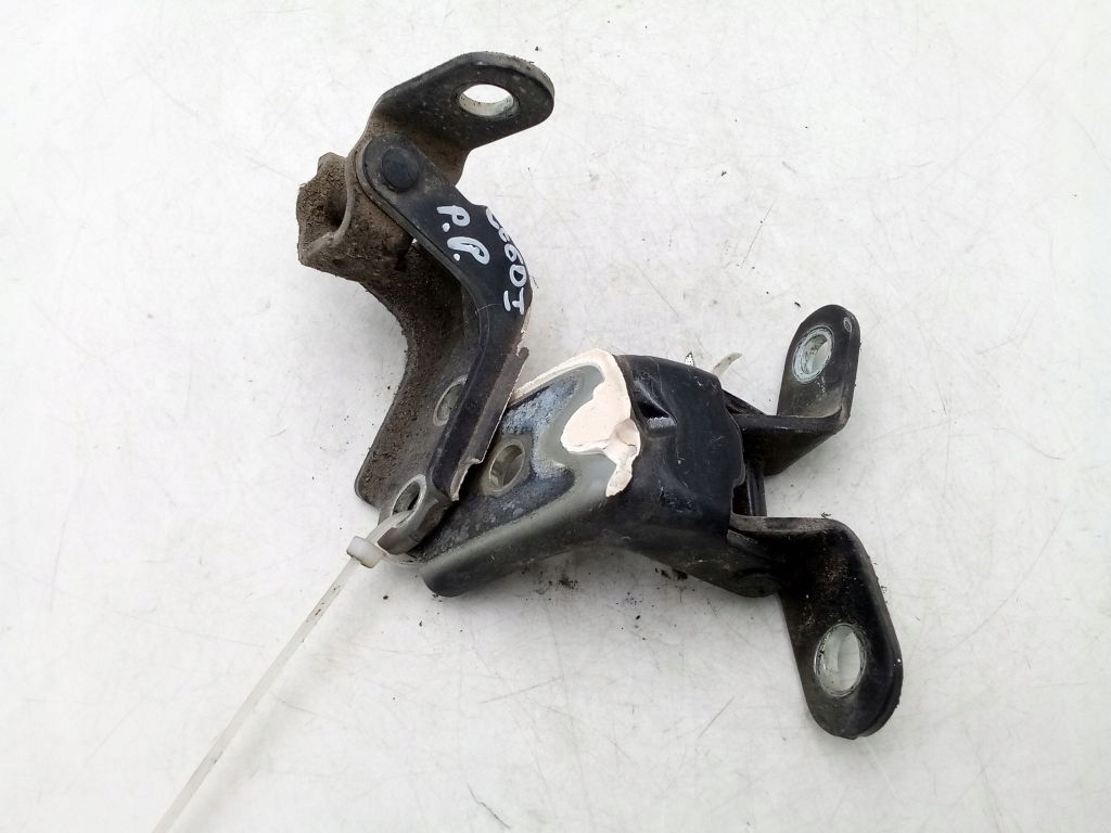 Kia Ceed and 1 hinge hinges door right front gora and dol