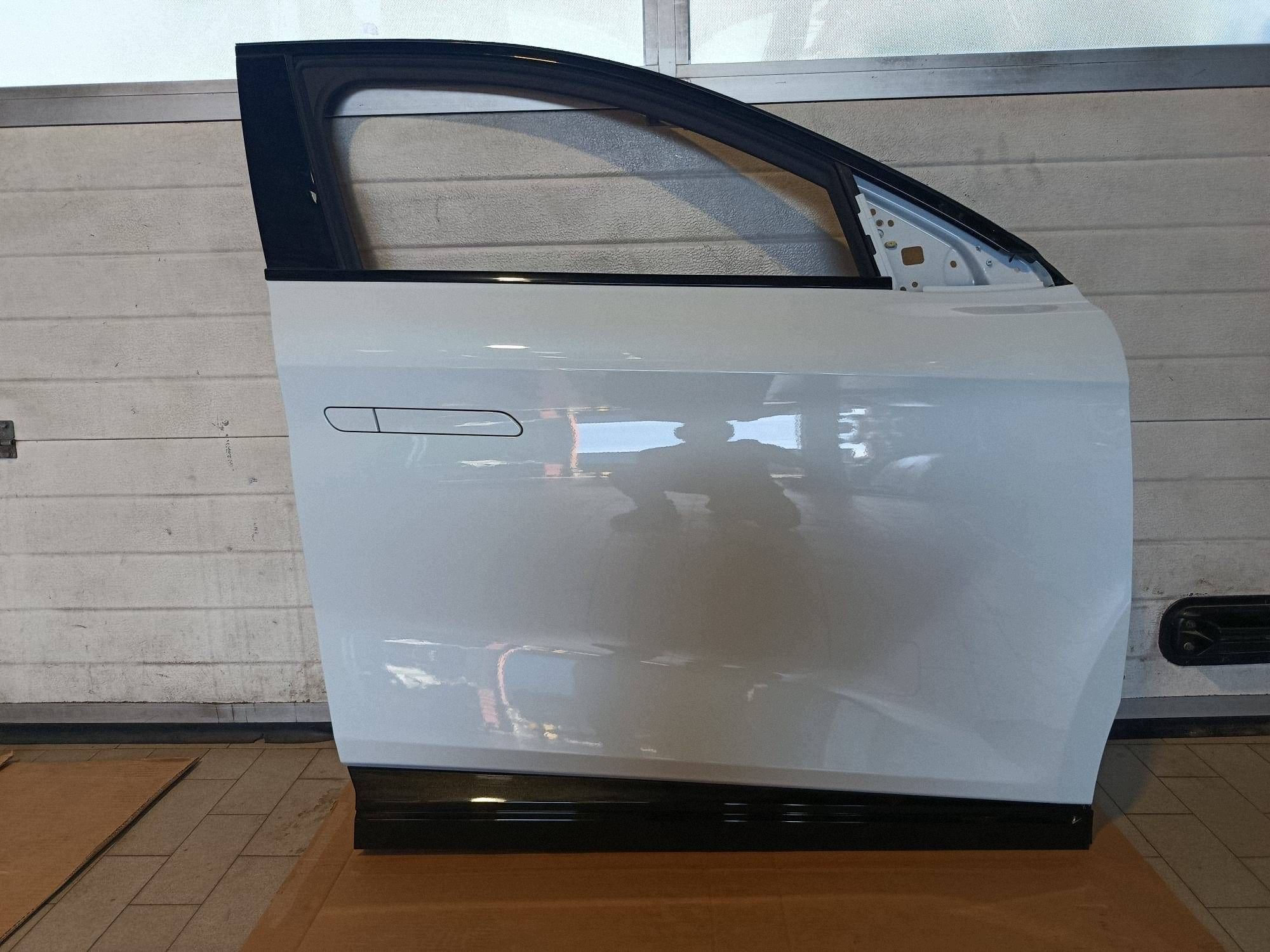 door front front side right Alpine A390 TEQPC PERLA