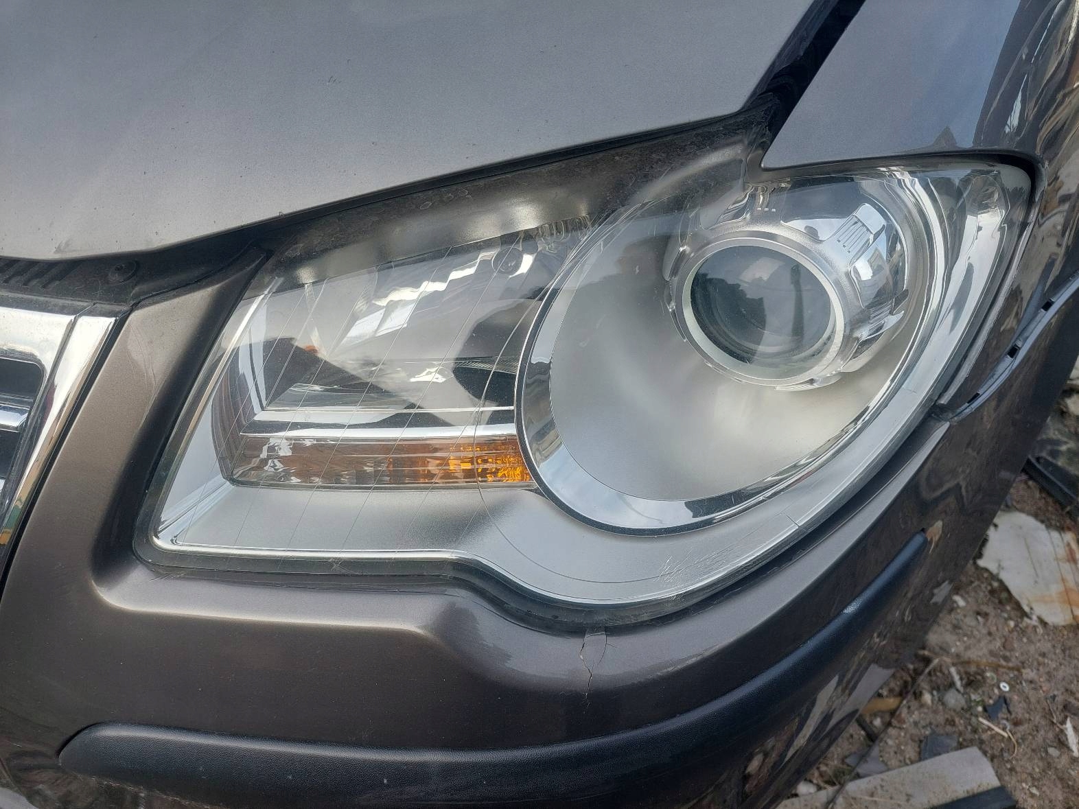 light left front VOLKSWAGEN TOURAN and FL