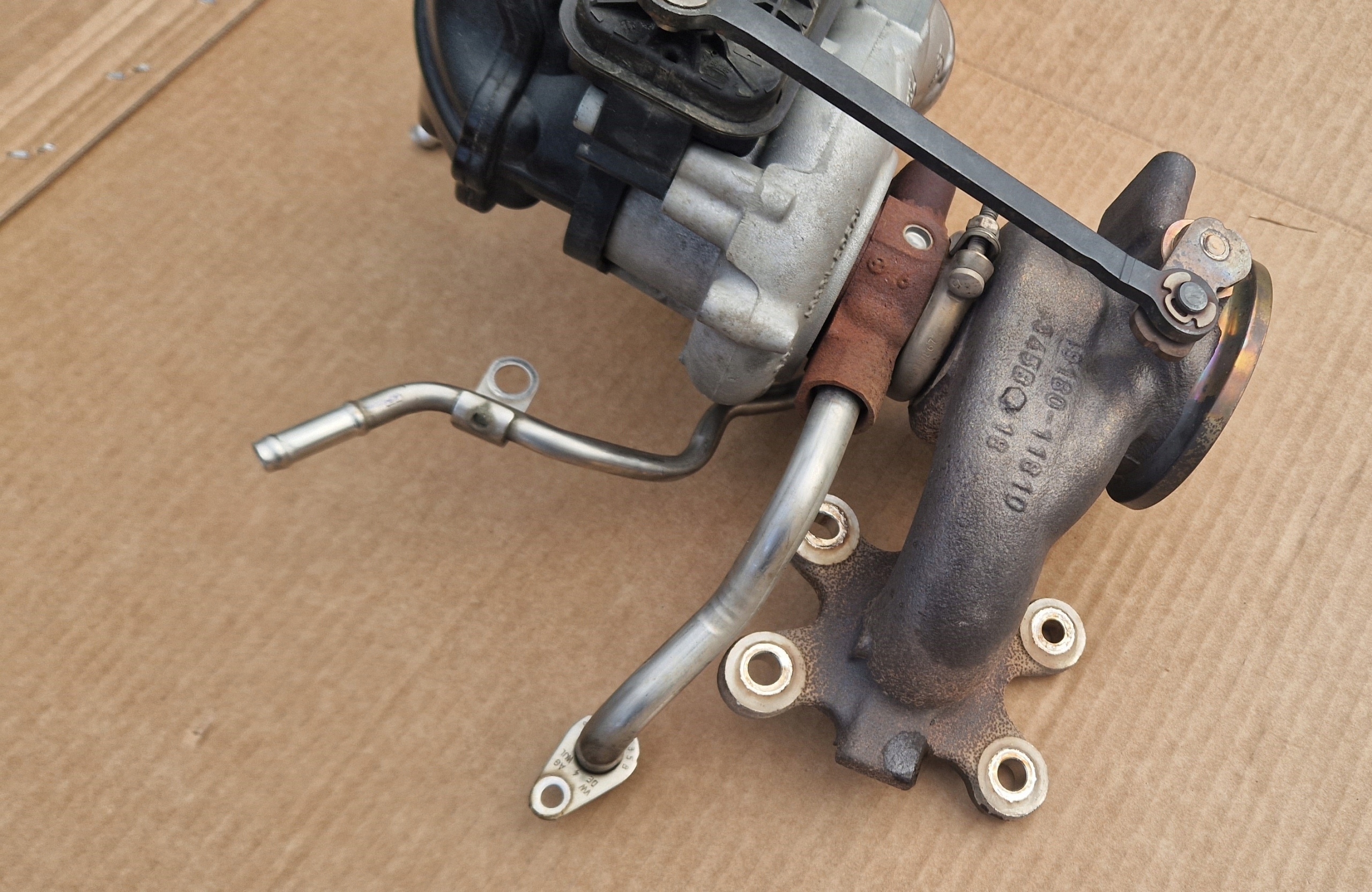 Turbo 05E145701K VW SKODA Comme Neuf ORYG