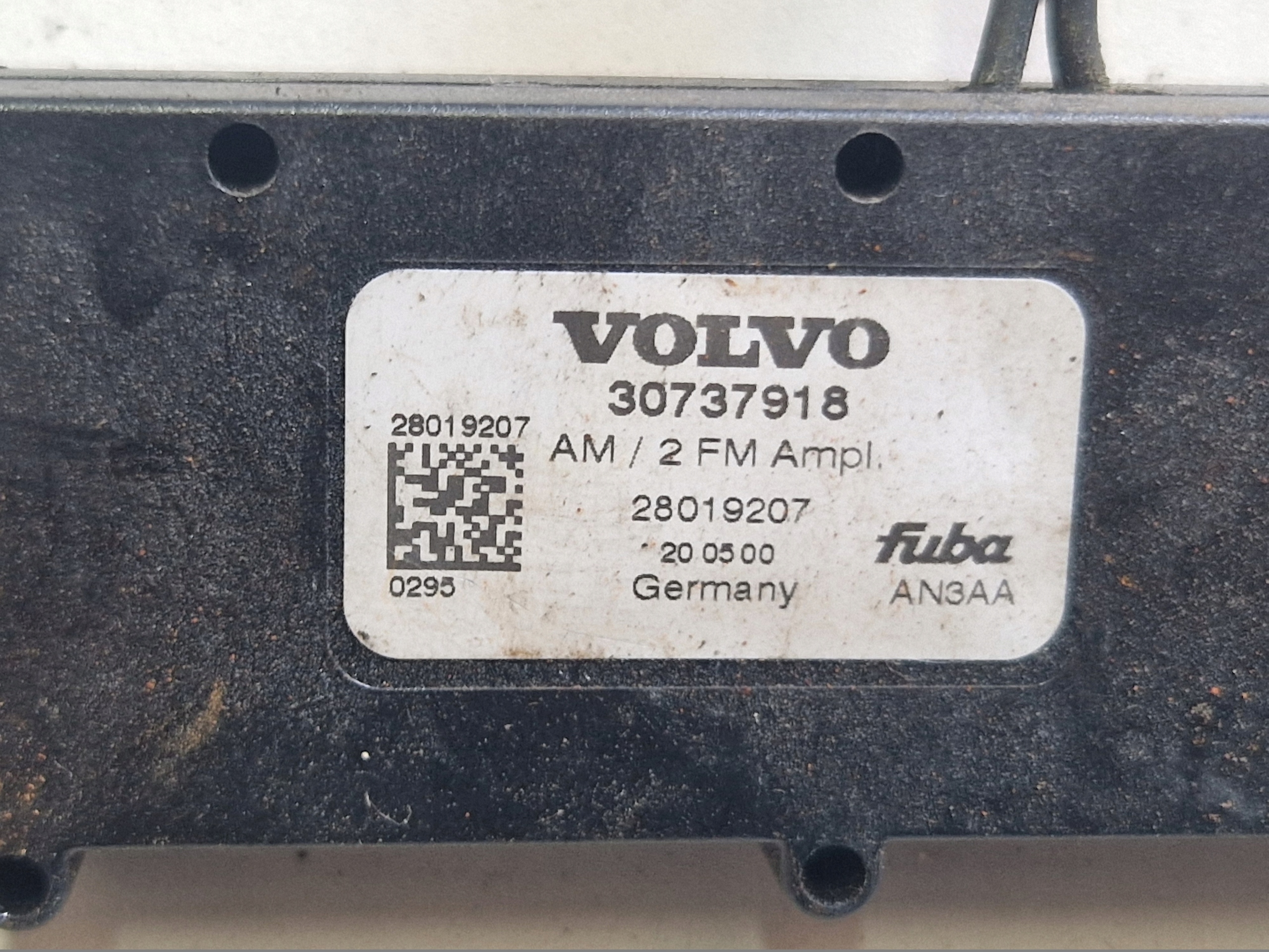VOLVO S40 V50 antenna module amplifier 30737918