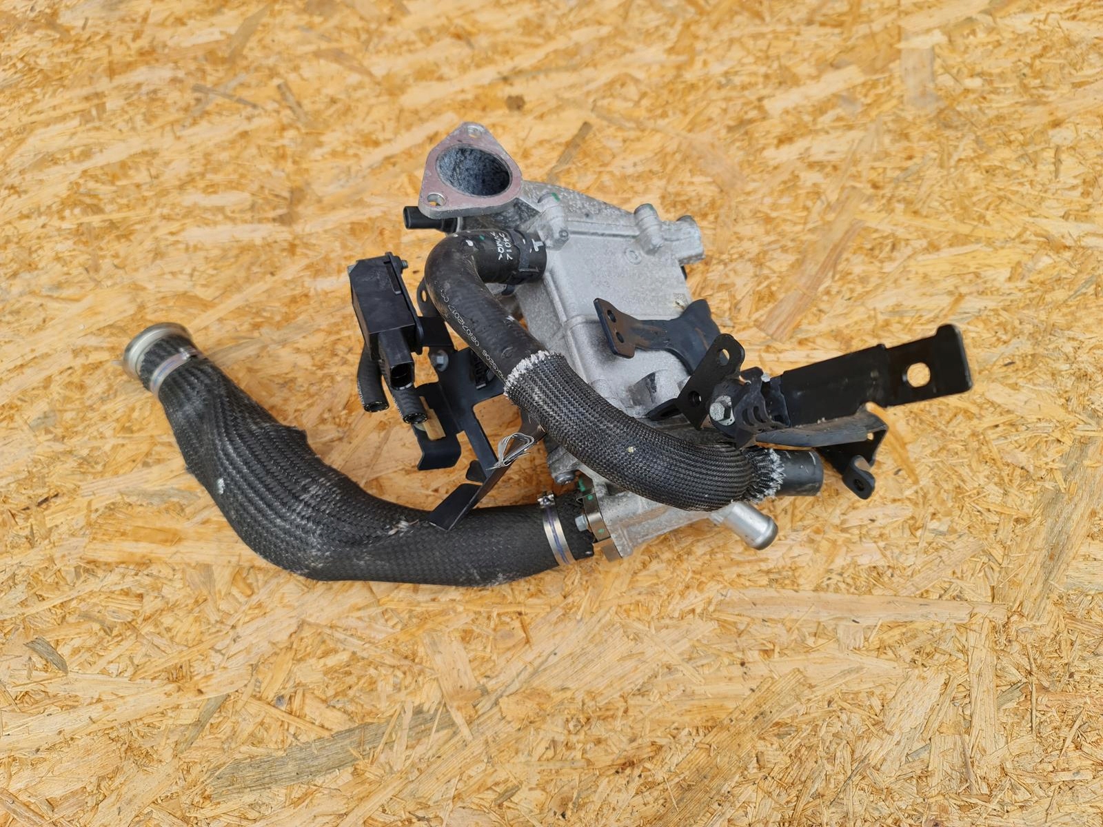 G4D3-9F464-BA - Радиатор EGR Range ROVER EVOQUE SPORT 2.0 d