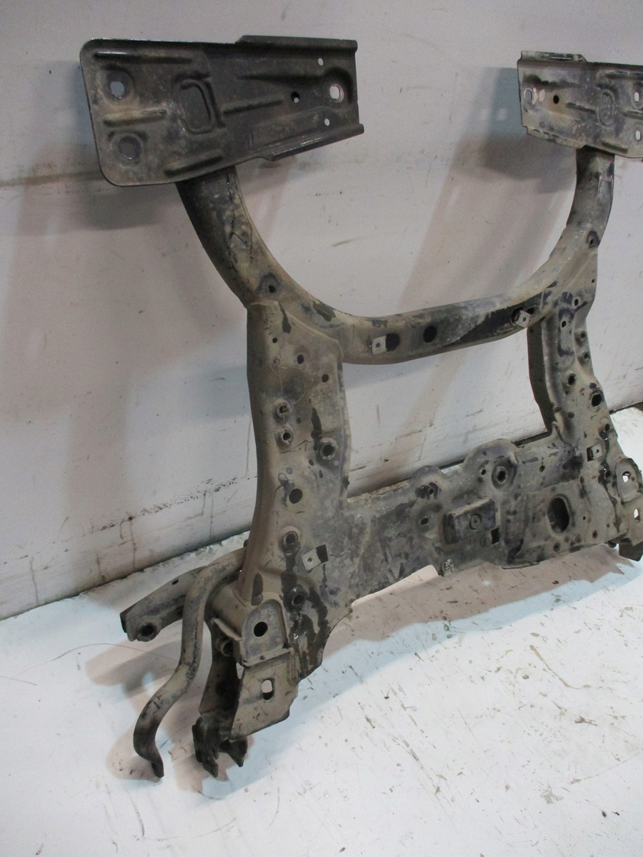 axle beam subframe axle beam INFINITI QX30 1,5D