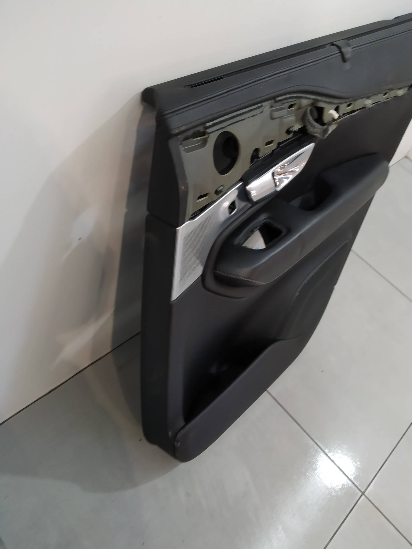 upholstery side right rear part Volvo XC 90 II (2015- )