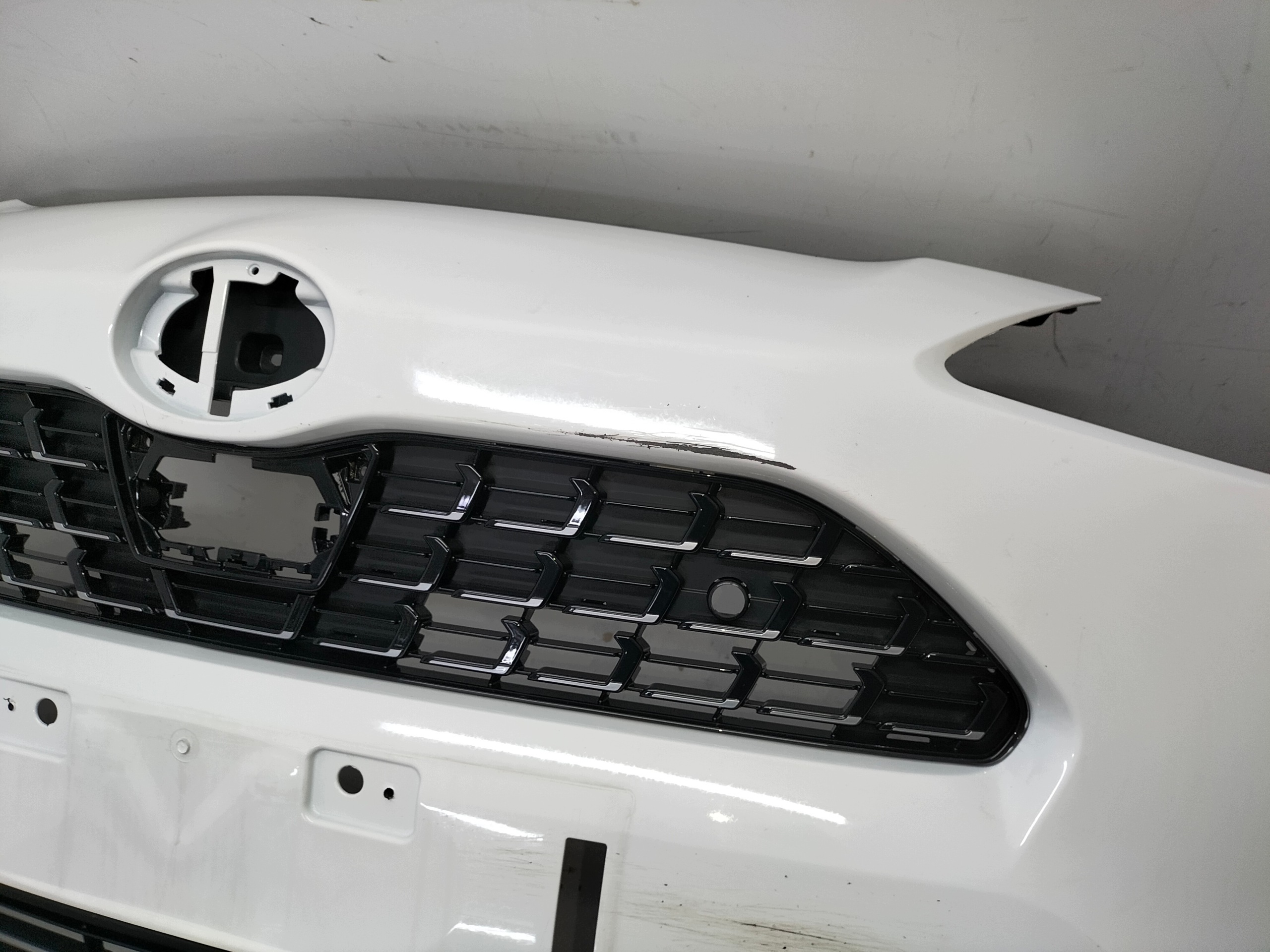 front bumper front TOYOTA YARIS CROSS 20