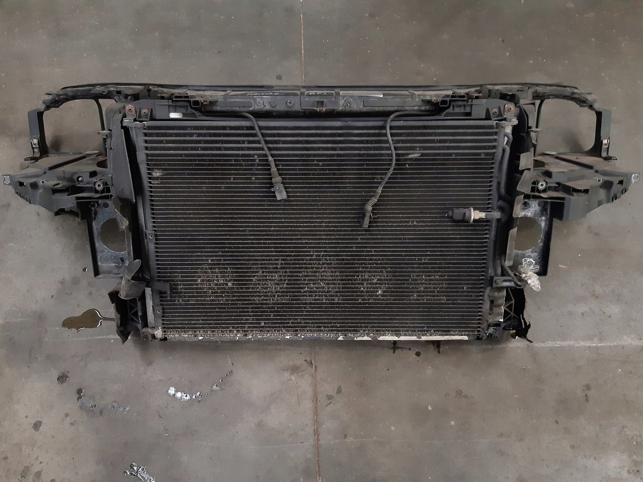 support panel for radiators pillar Audi A8 D3 3,7 V8