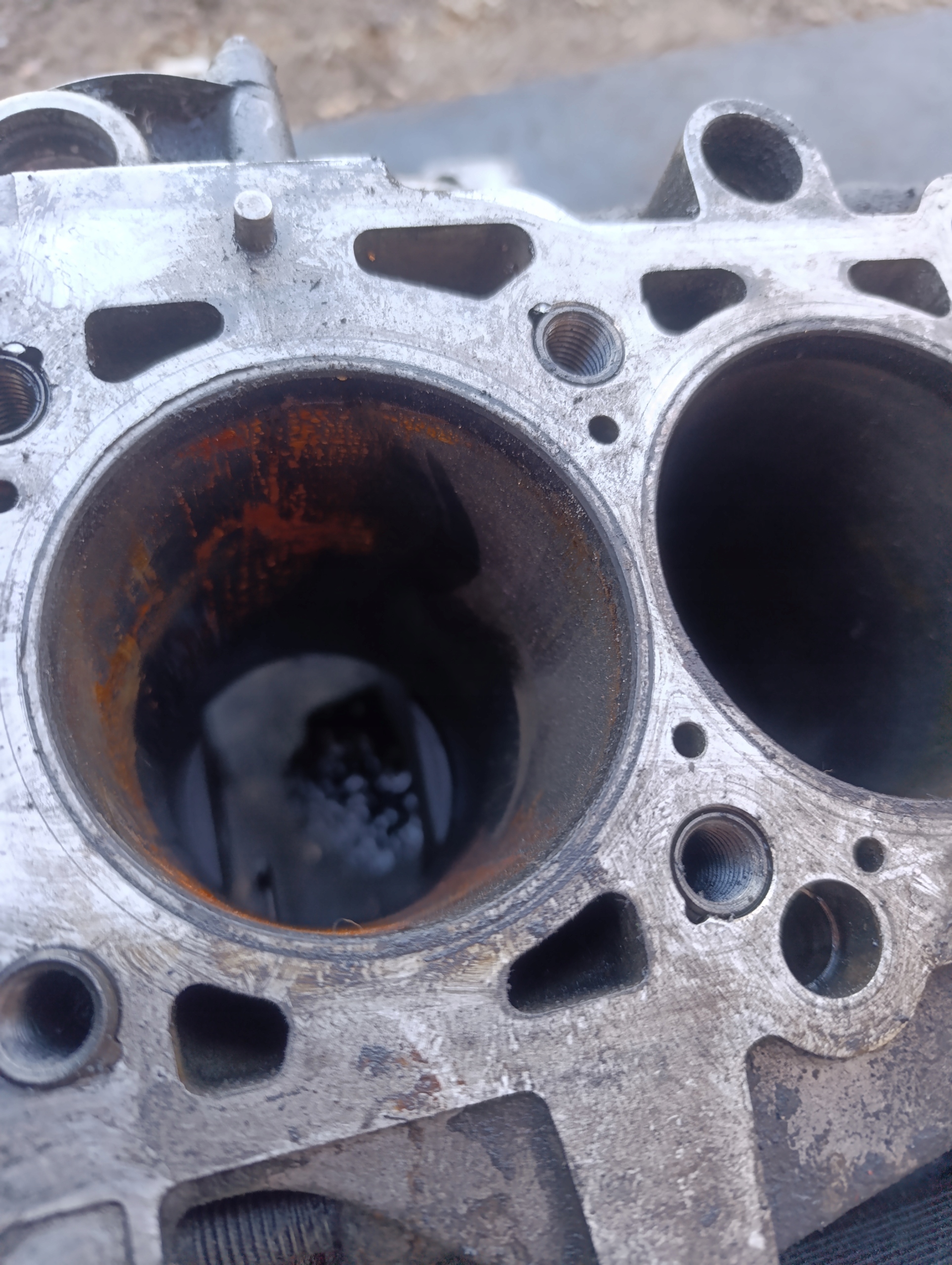 VW T5 2.5 TDI AXD AXE BLOK of the engine