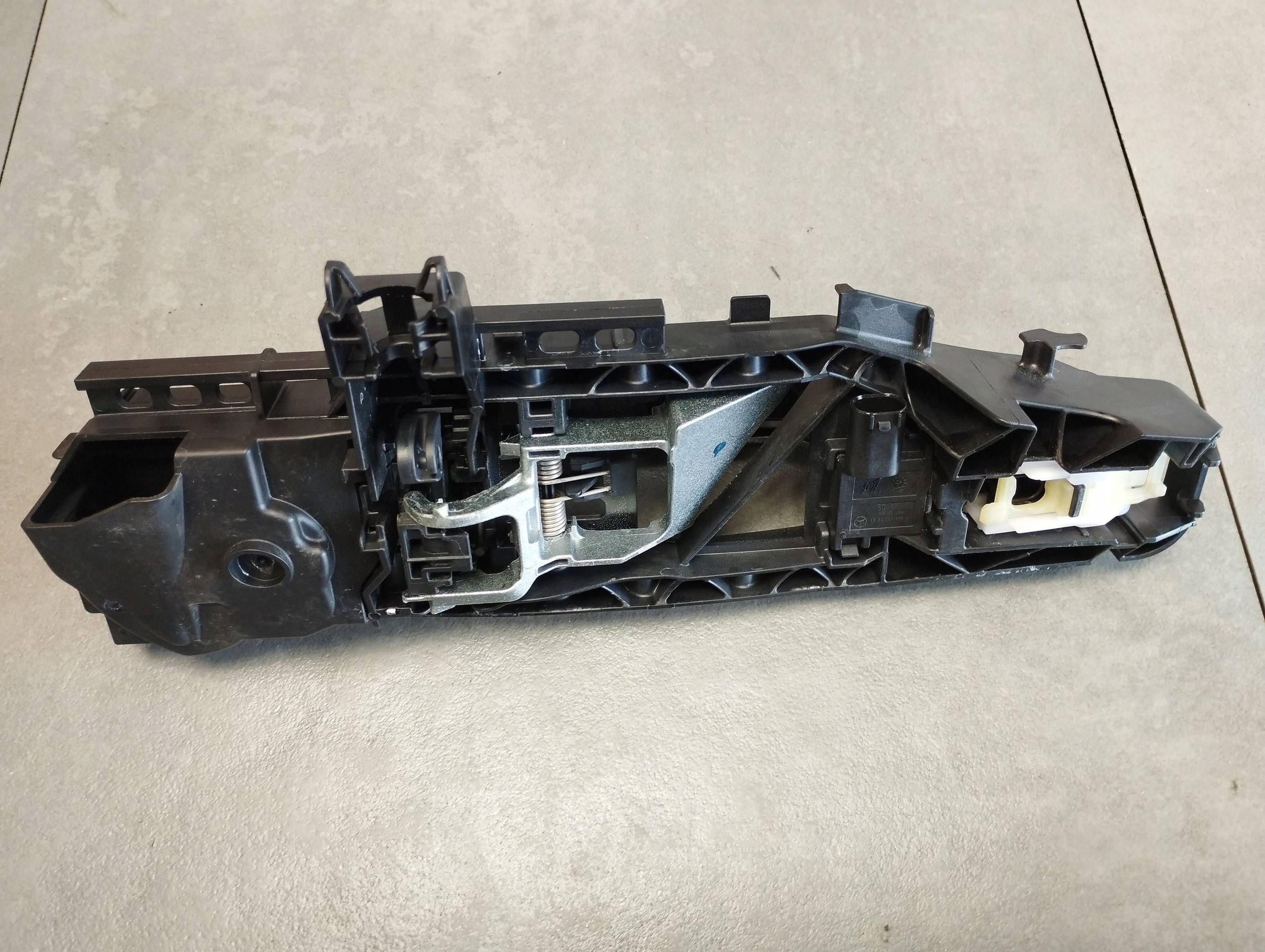 Mercedes-Benz GLC X253 handle right front A0997602000 UK