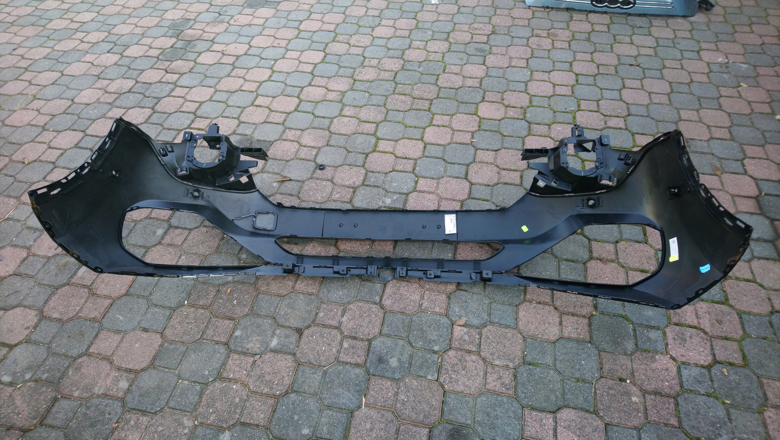 бампер передний CITROEN C4 III 2020-