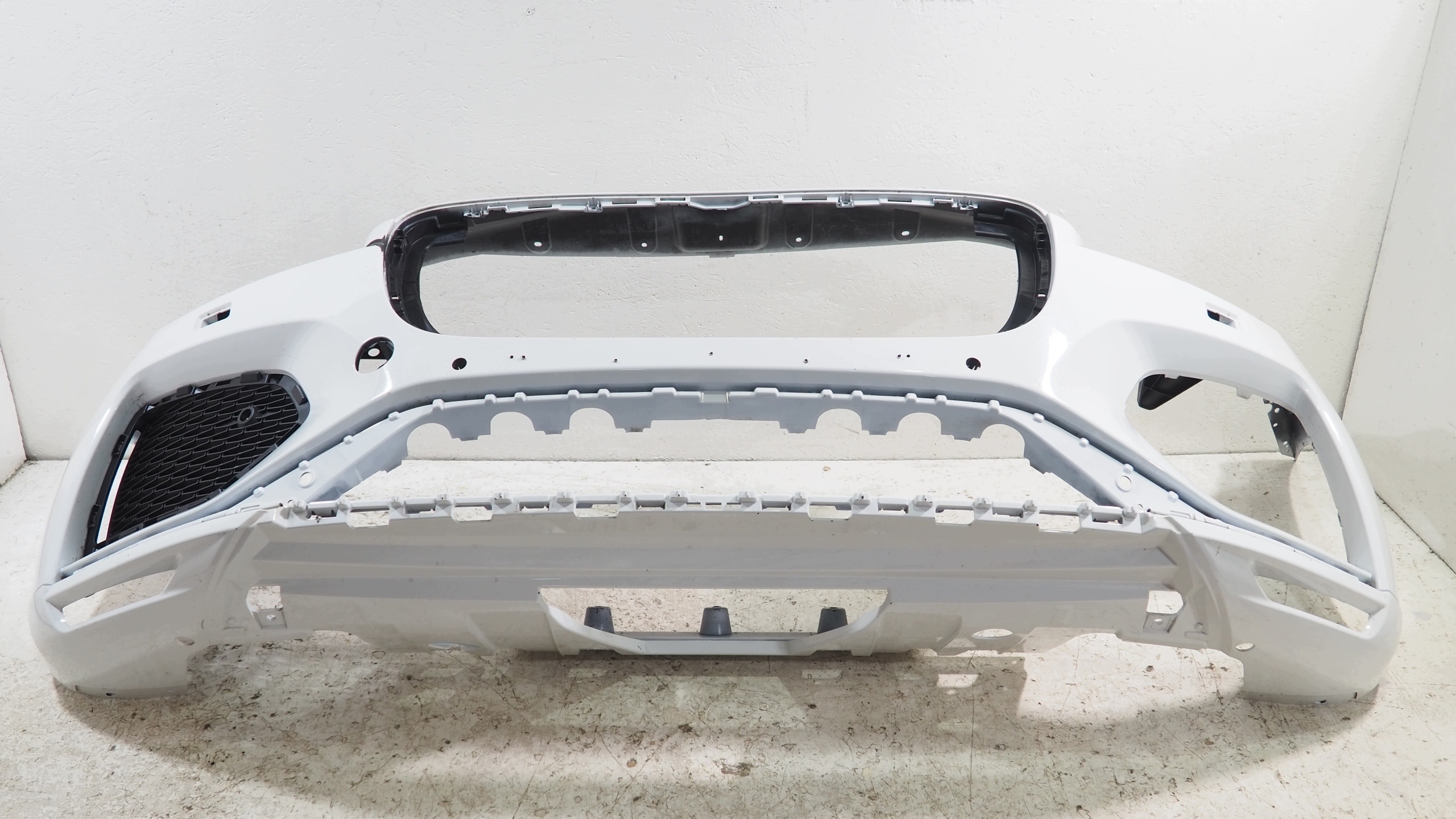 Jaguar F Pace R Dynamic lift bumper front front MK83-17F003-AA