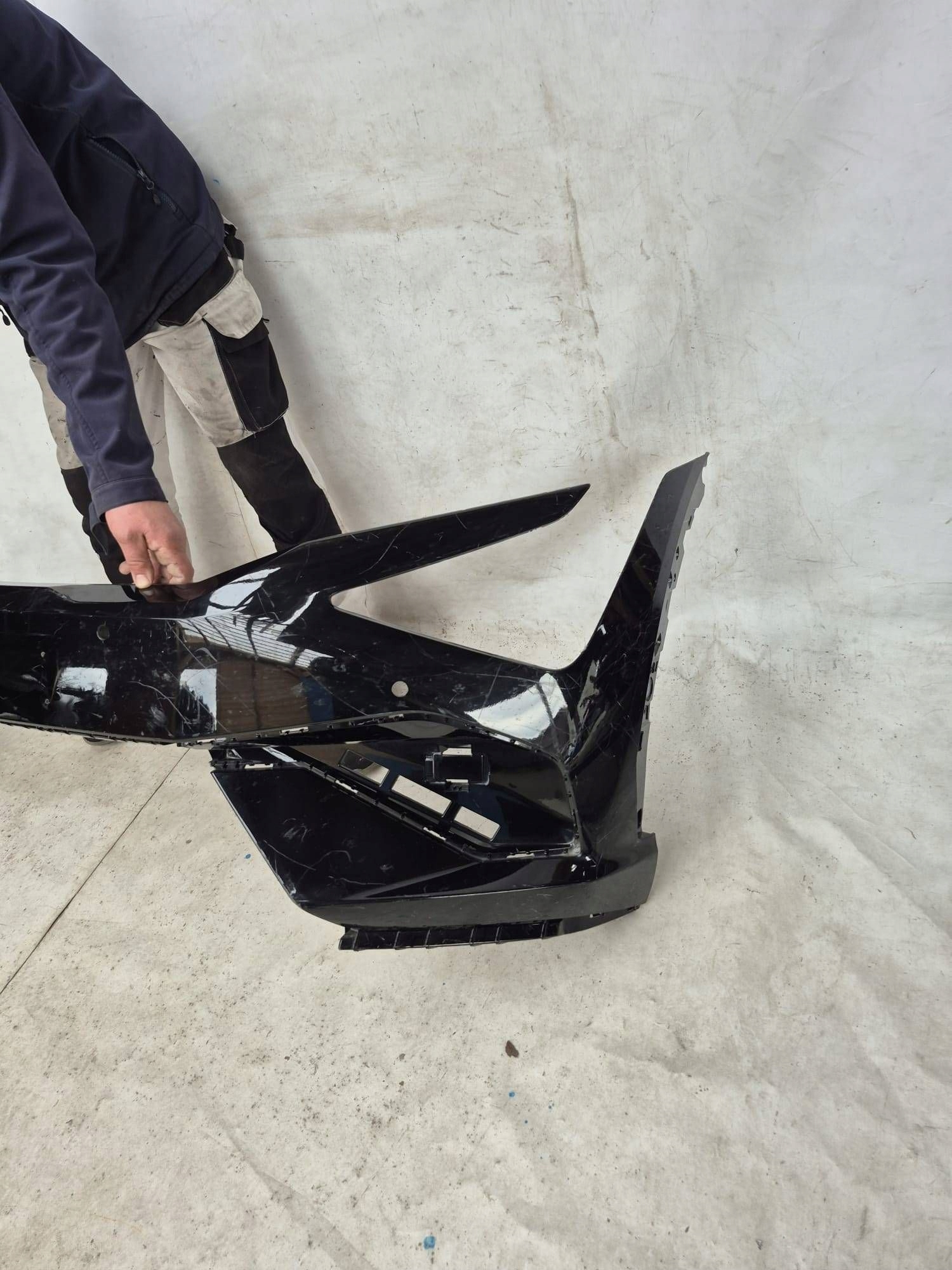 KIA EV-6 GT-LINE LIFT 24- bumper front front PDC 86511-CVKA0