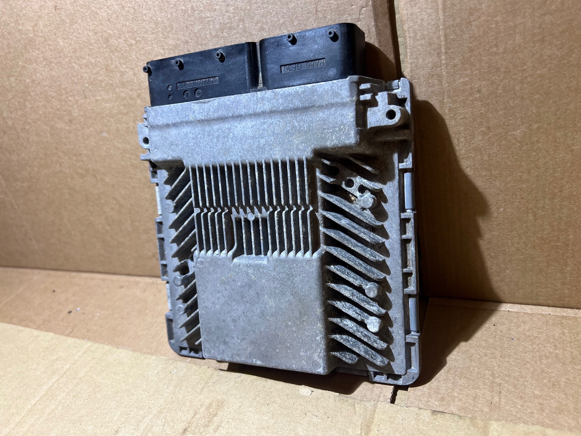 AUDI A8 D4 3.0 TFSI CTUB computer control unit of the engine 4H0907551G