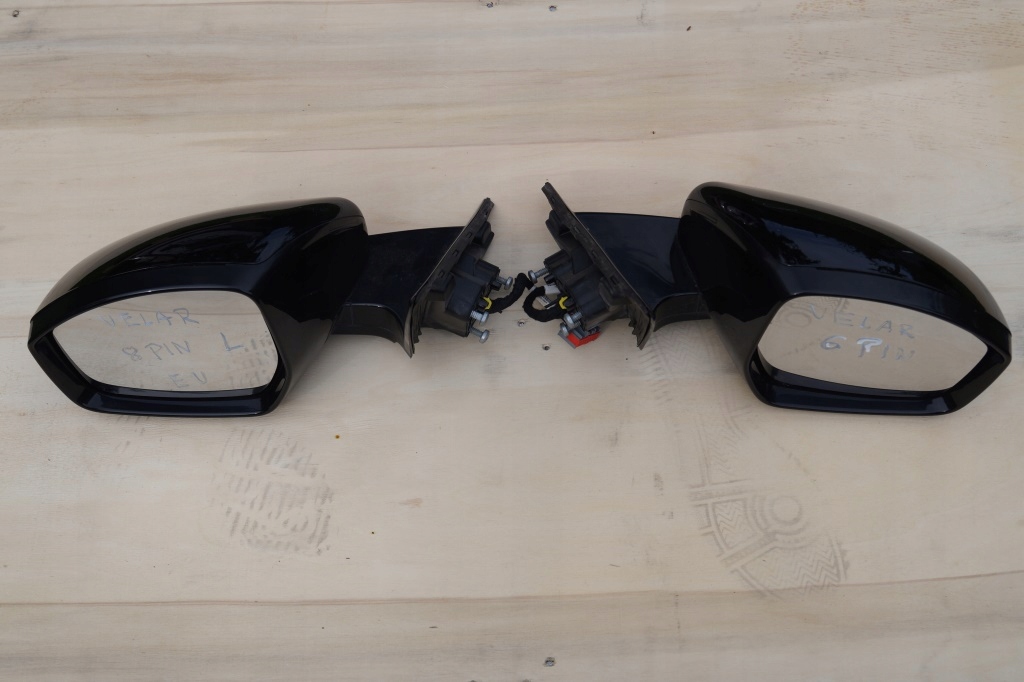 Range Rover Velar L560 зеркало левое