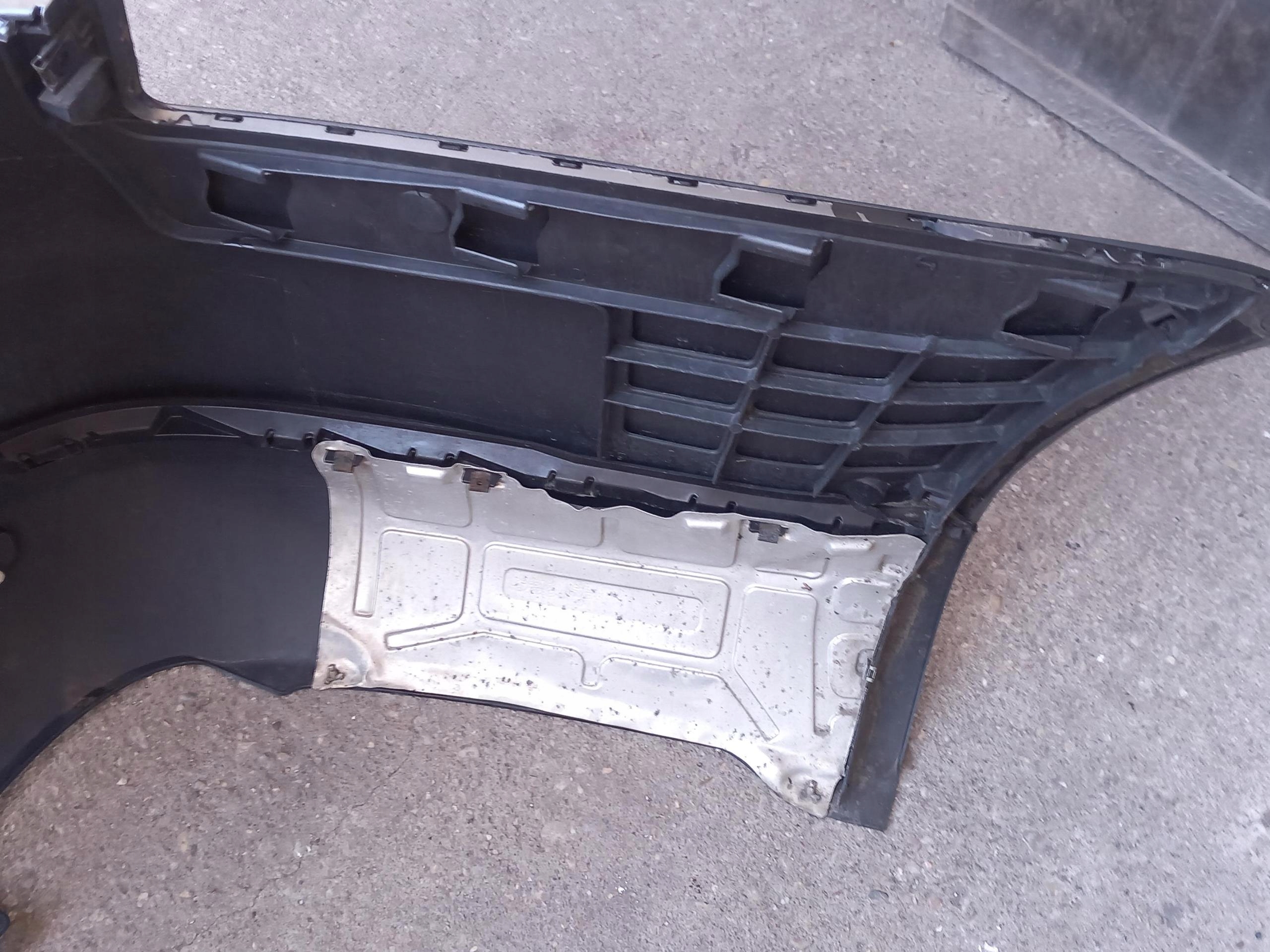 bumper rear complete VW JETTA V sedan LX7X 05-10