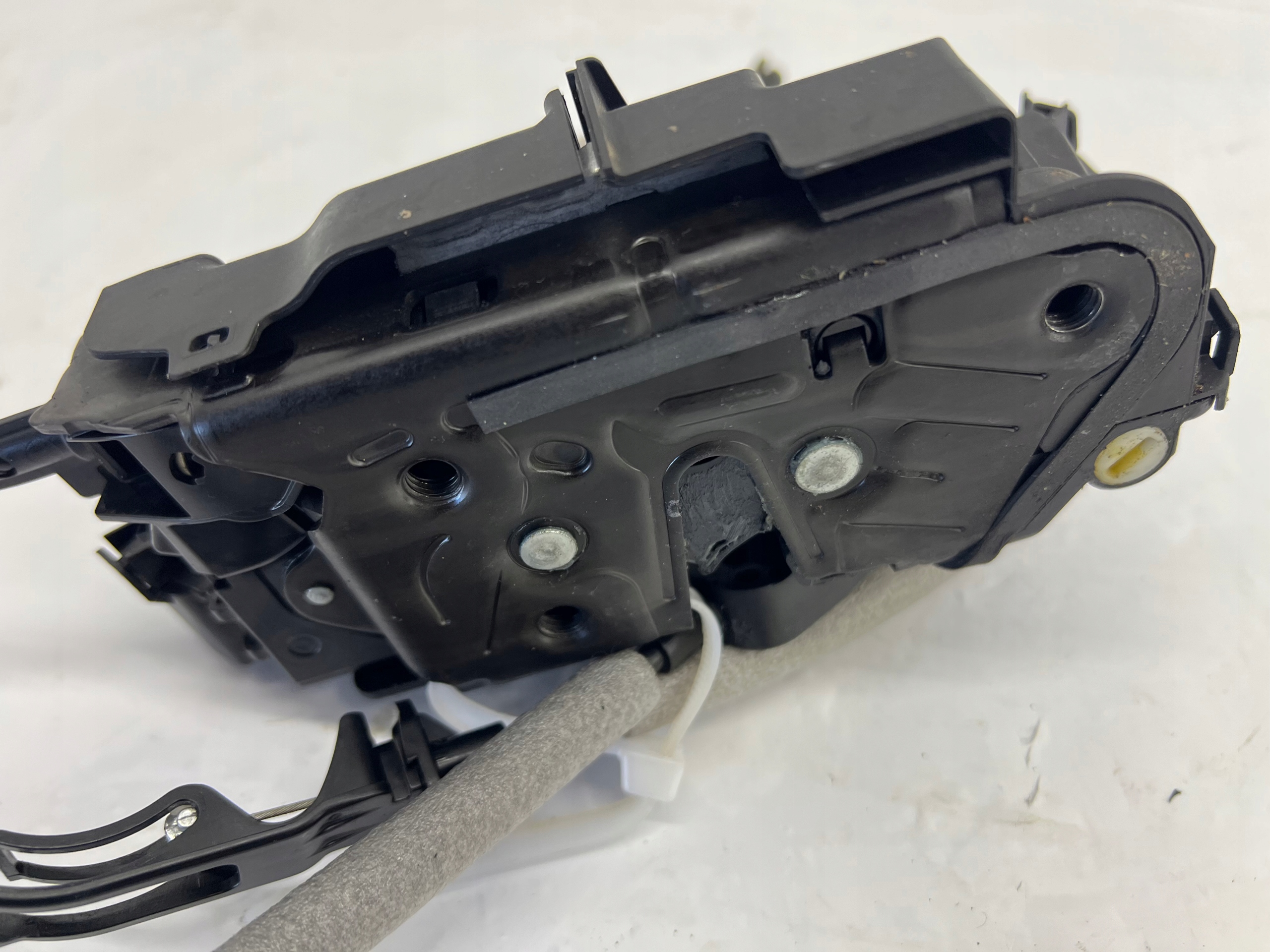 VW T-CROSS lock door left rear part 5TA839015E
