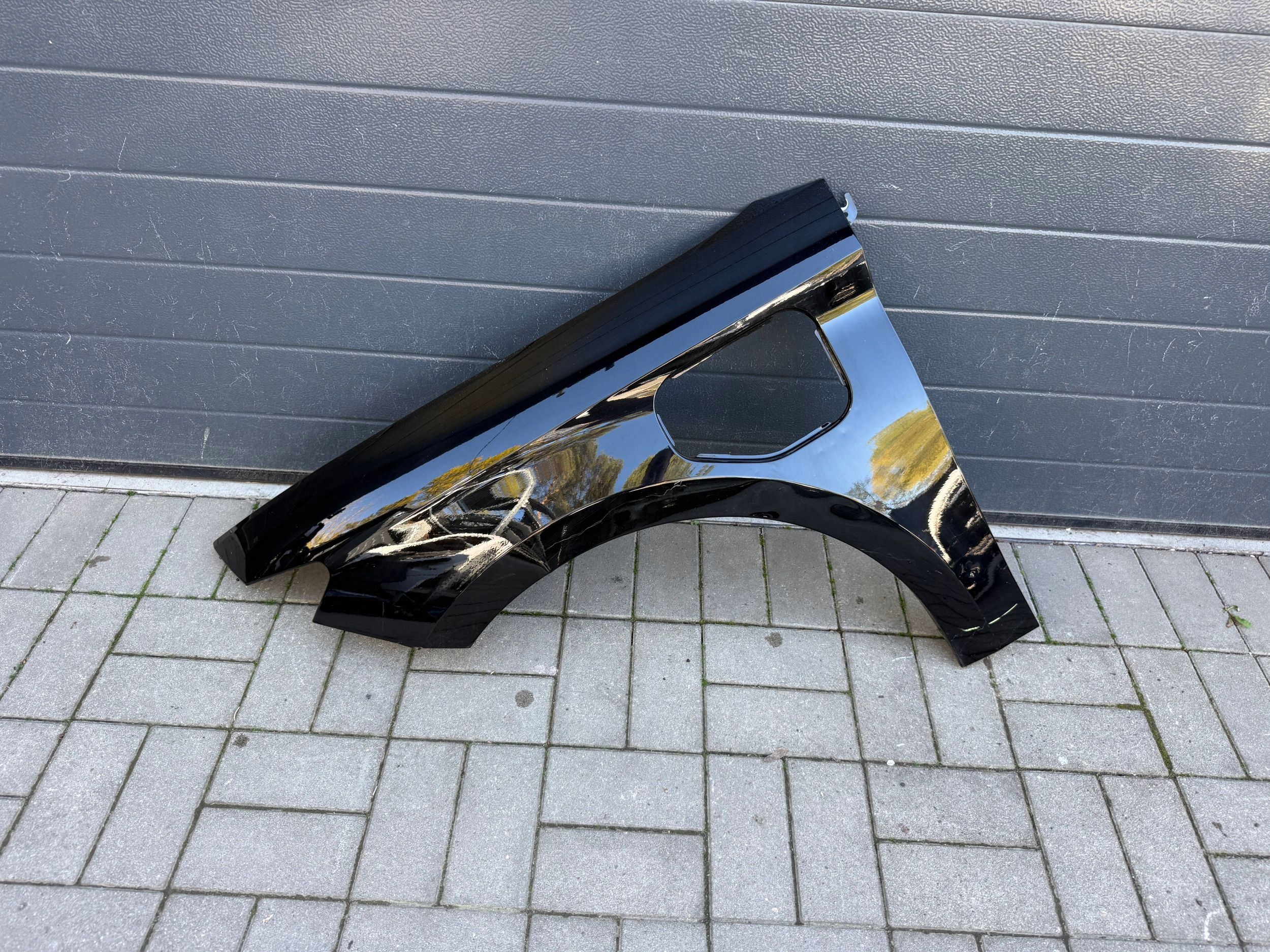 Cupra Leon 4 IV blatník levý předek přední