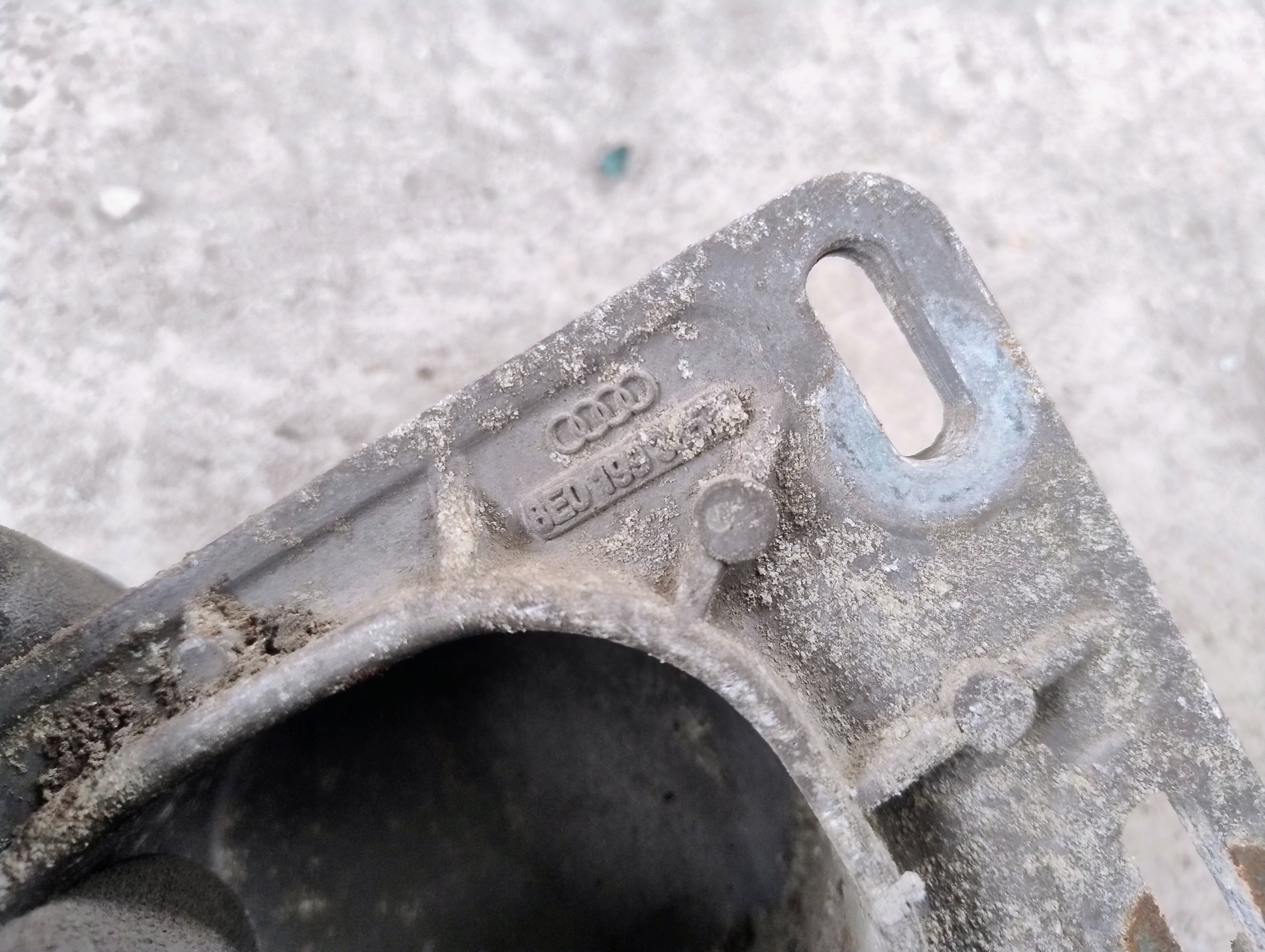 Supporto airbag Motore AUDI A4 B6 2.0 8E0199335