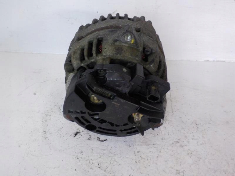 RENAULT CLIO III 1.6 16V B original alternator 8200325823