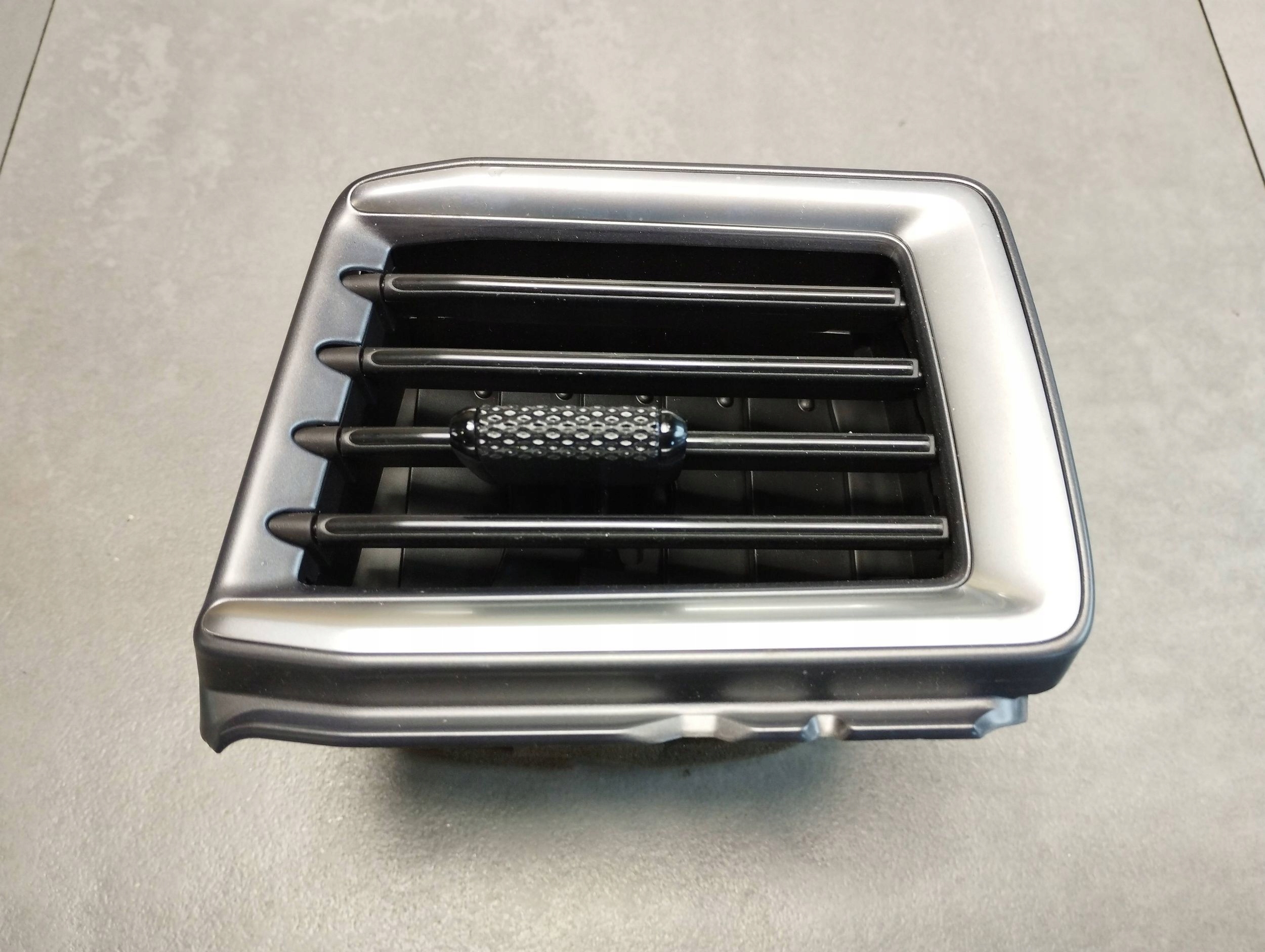 Volkswagen Amarok II grid air conditioning devices N1XBE045C08ADW