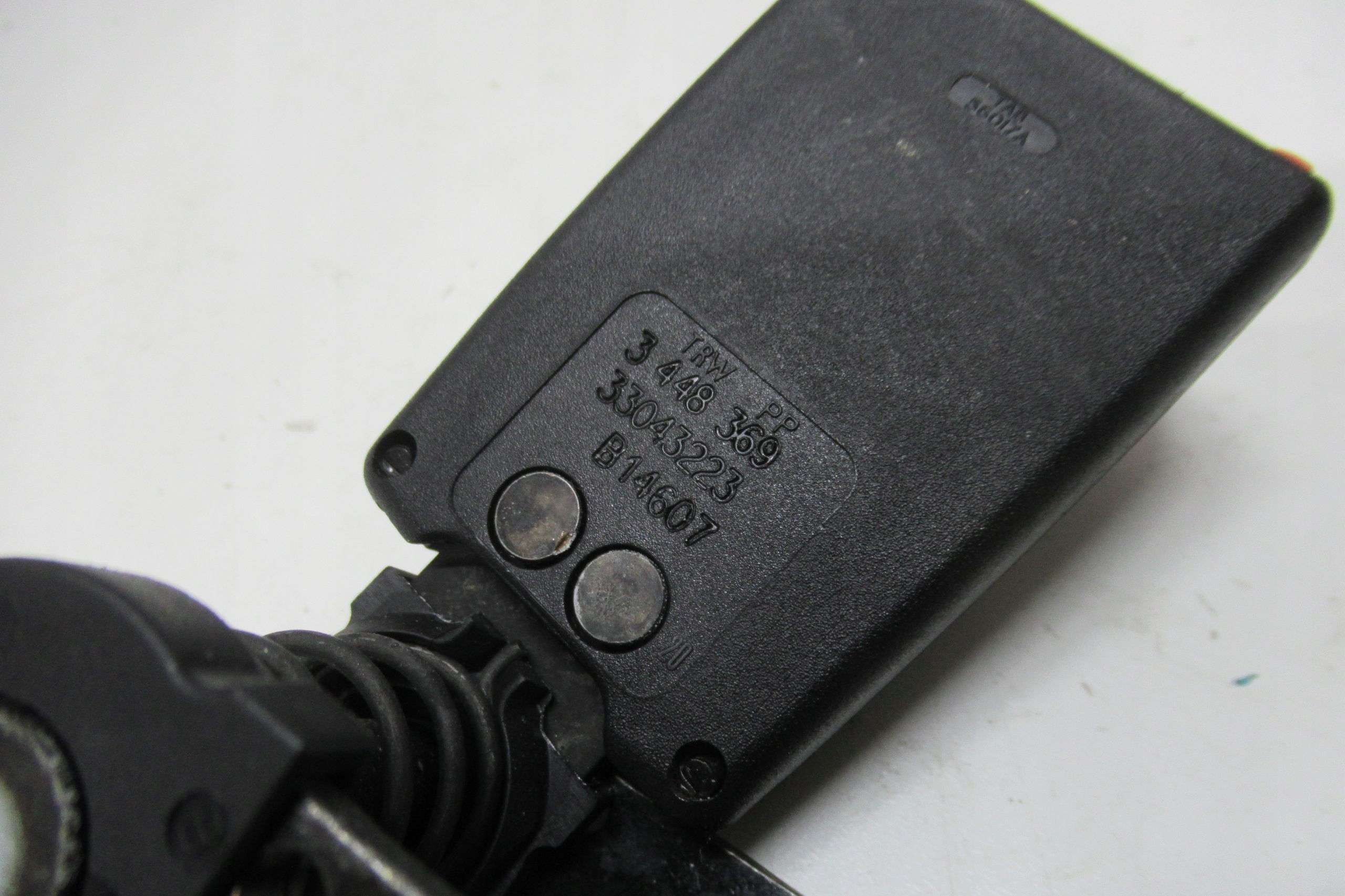 BMW X3 E83 2.0D ZAPINKA supports left rear part