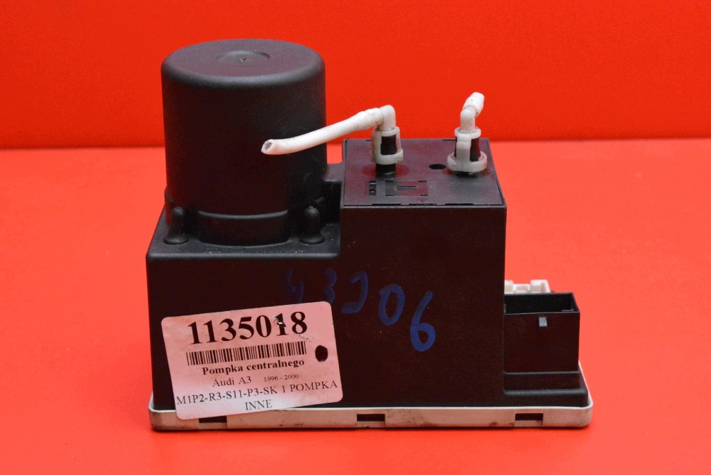pumpa centrálního zámku 8L0862257D AUDI A3 8L 3D 96-00