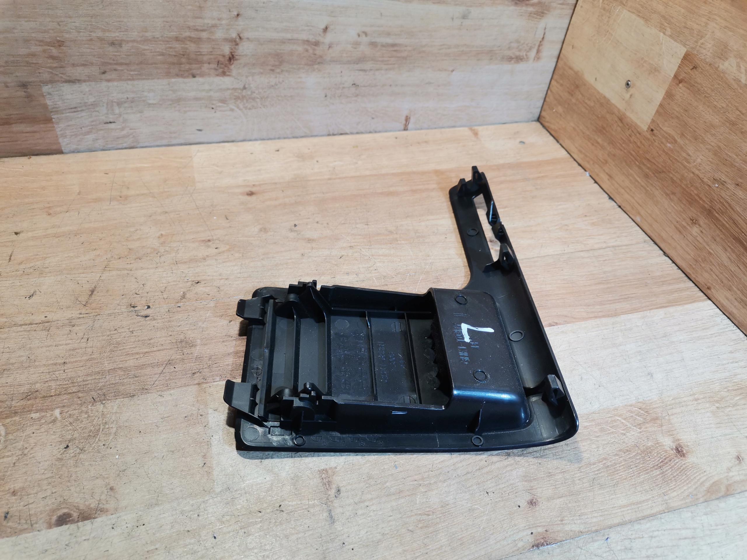 Blende Abdeckung ISOFIX SITZ MAZDA 6 GHK1-T03RY GJ