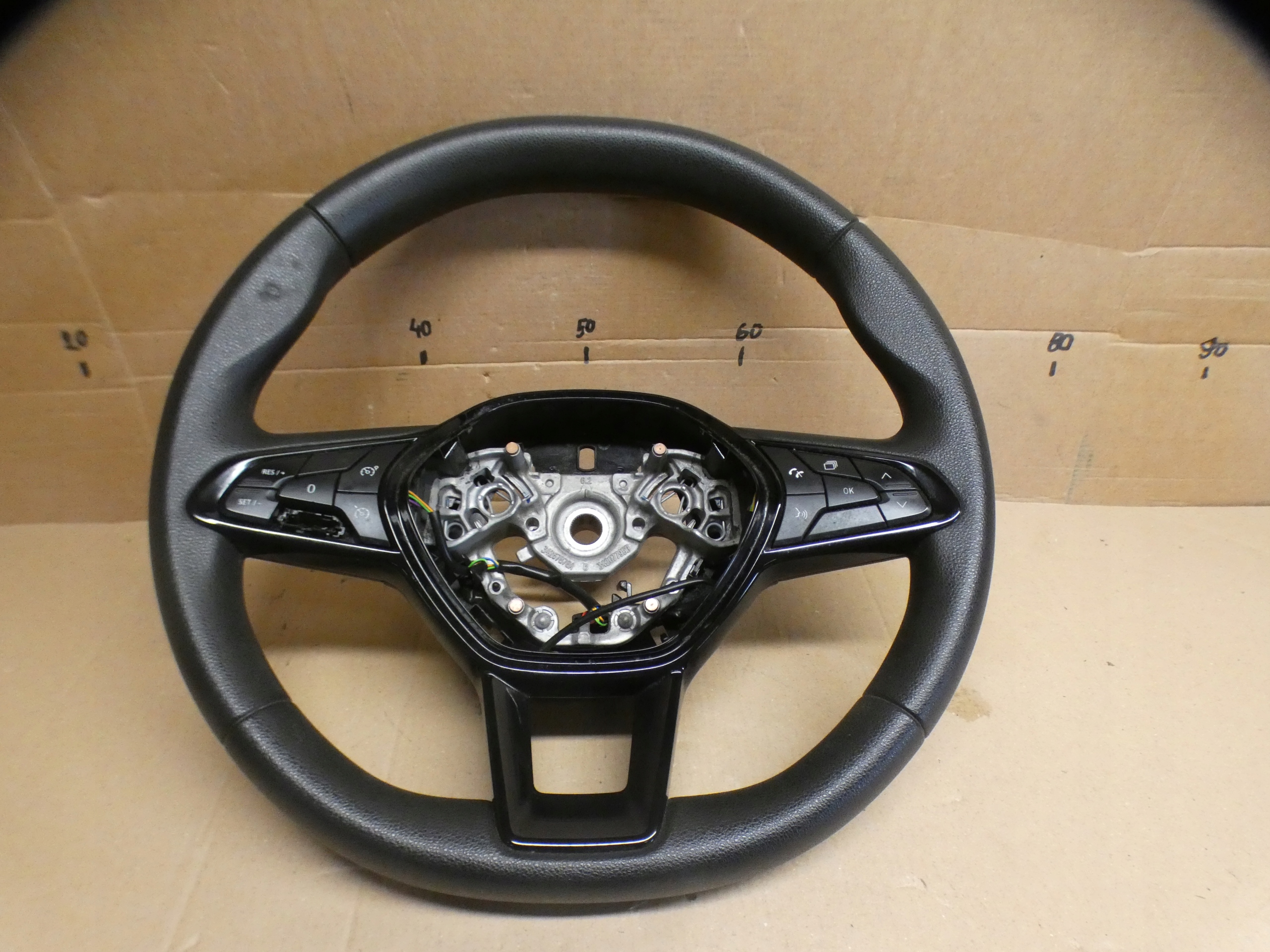 lenkrad MULTI FUNKCJA 484004585R RENAULT TRAFIC IV 4 22-25R