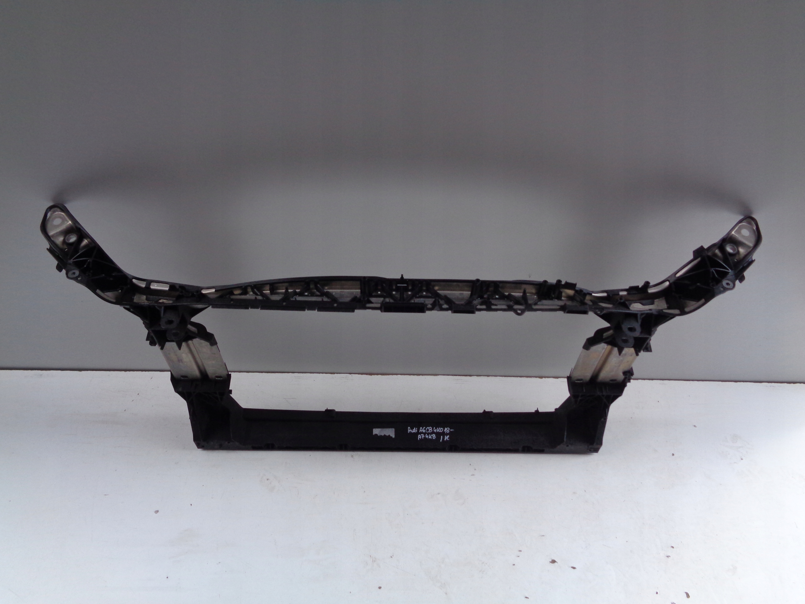 bar, wall front AUDI A6 C8 4K 4K0 A7 4K8 18