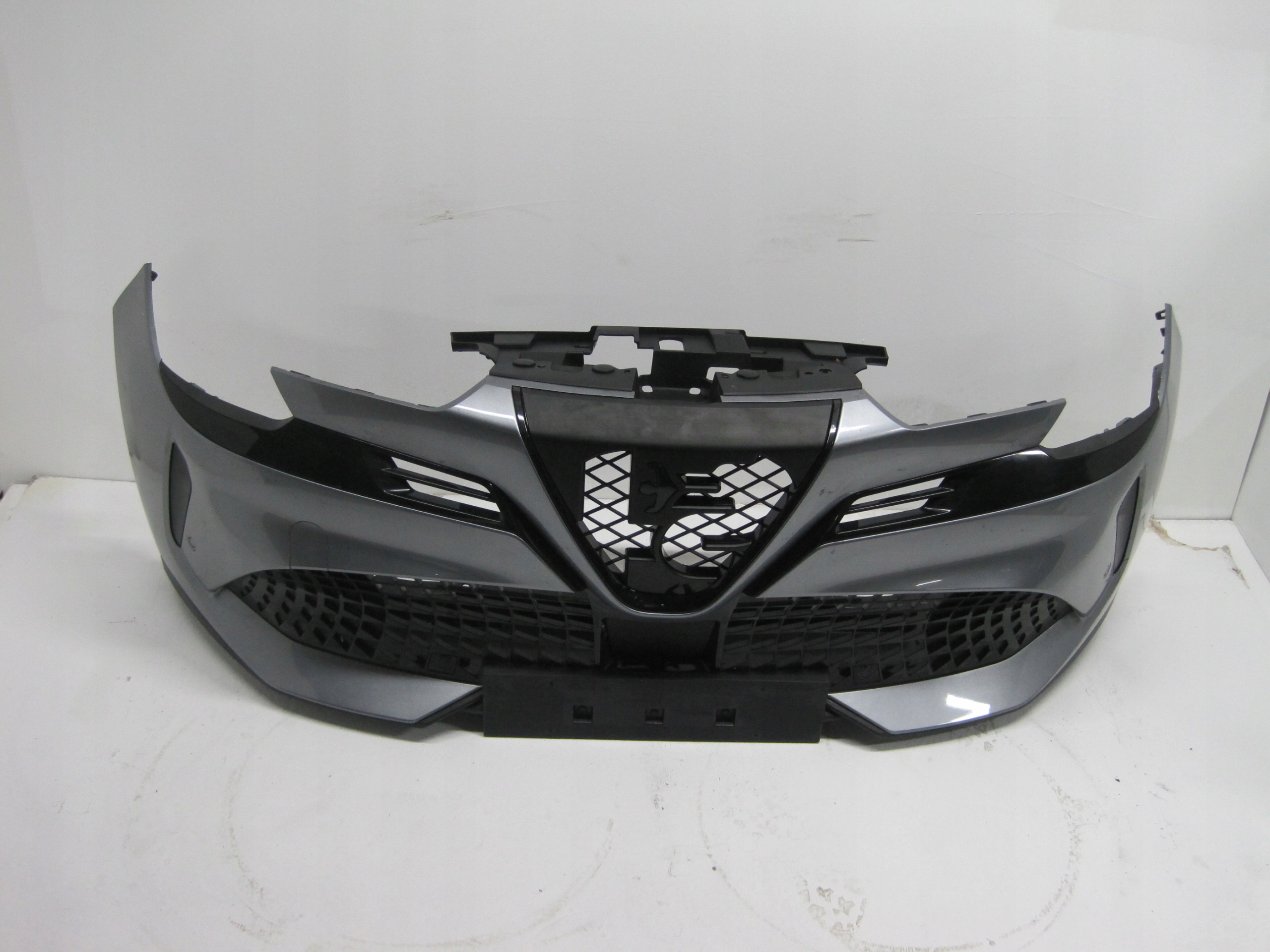bumper ALFA ROMEO JUNIOR 4 PDC 24R front front