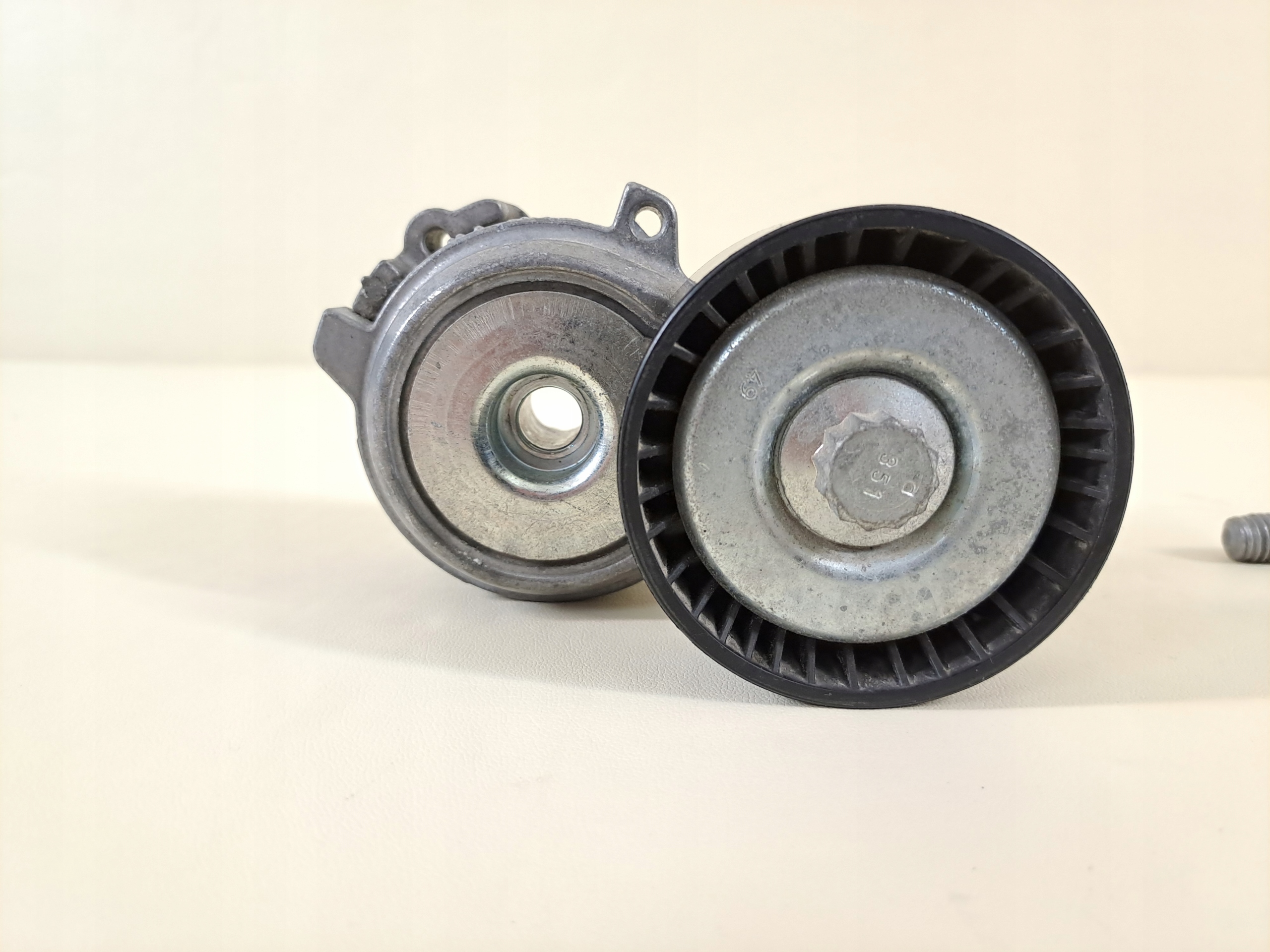 OPEL CORSA F 21r Spanner Riemenspanner Spannelement 1.2