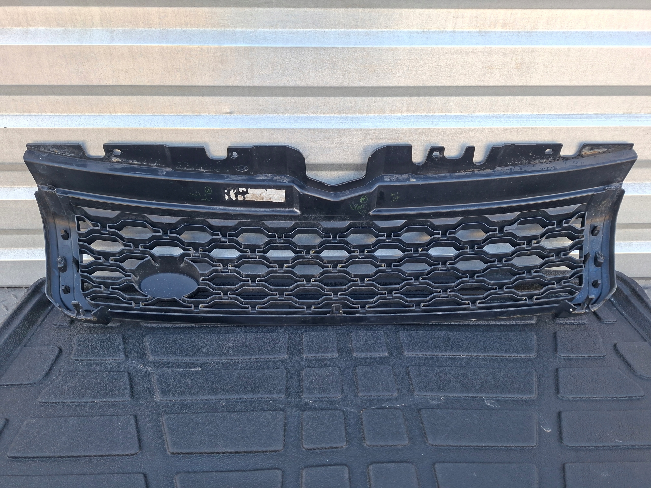 Grille R- DYNAMIC GJ32-8200-D LAND RANGE ROVER EVOQUE L538 LIFT BLACK