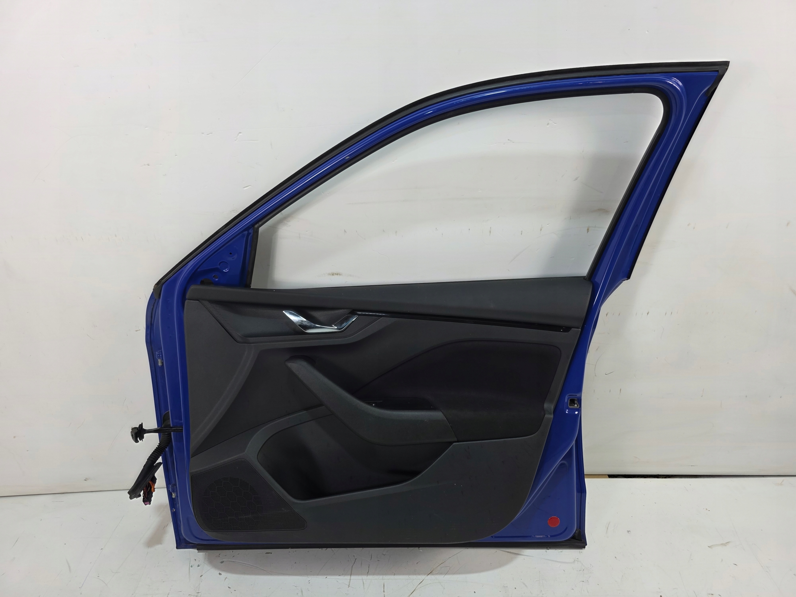 door right front SKODA KAMIQ 658 LIFT LV5F