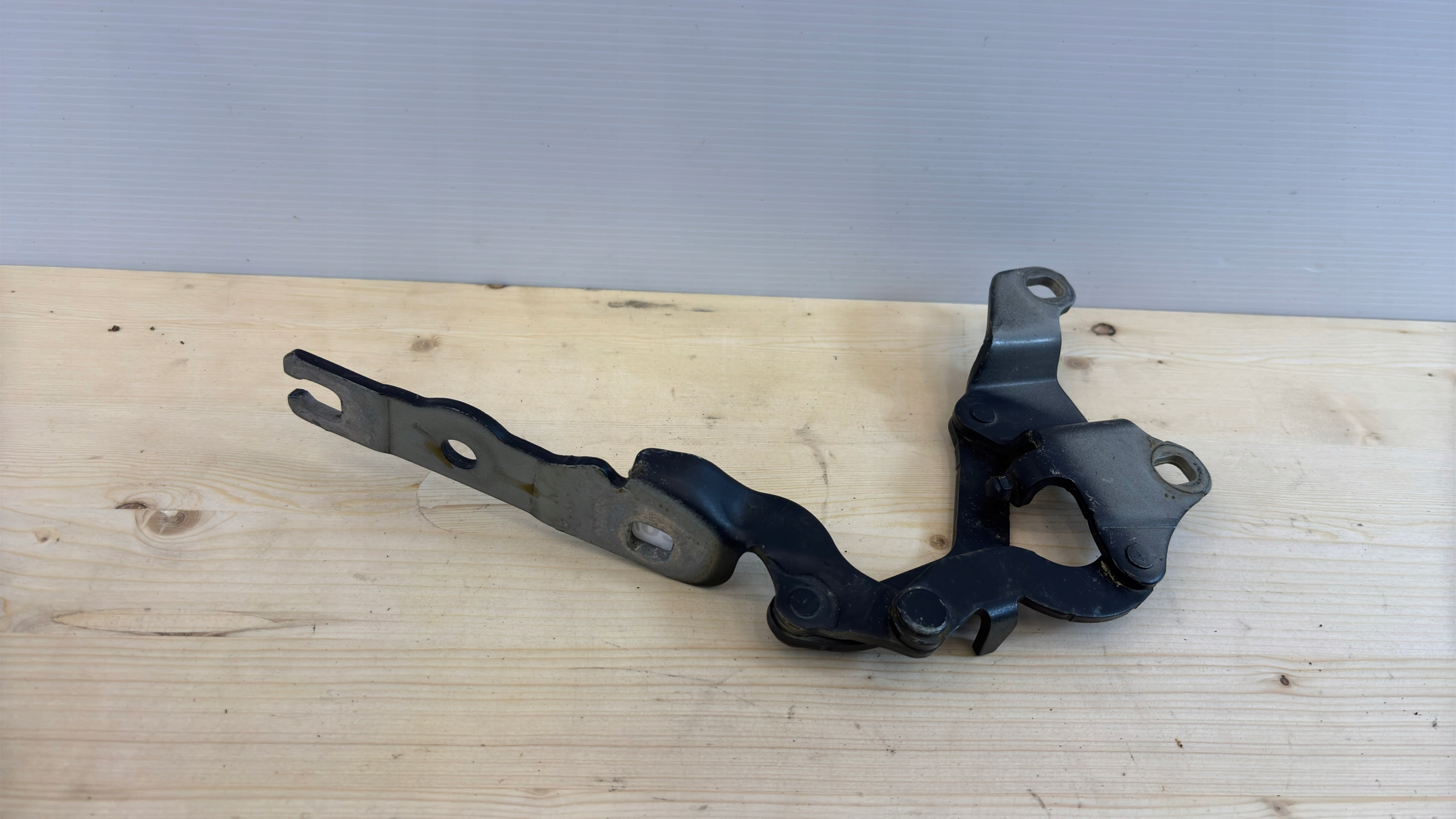 right hinge bonnets BMW E81 E82 E88 E87 7060560 PAK24/026