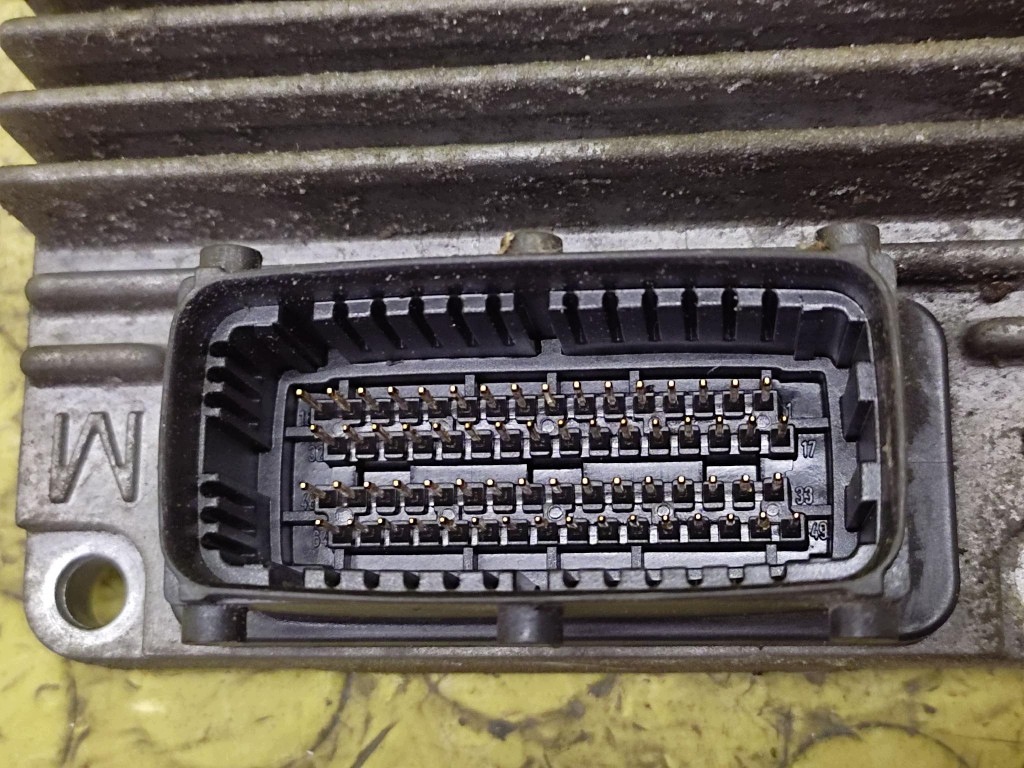 OPEL ASTRA G control unit of the engine 09353459