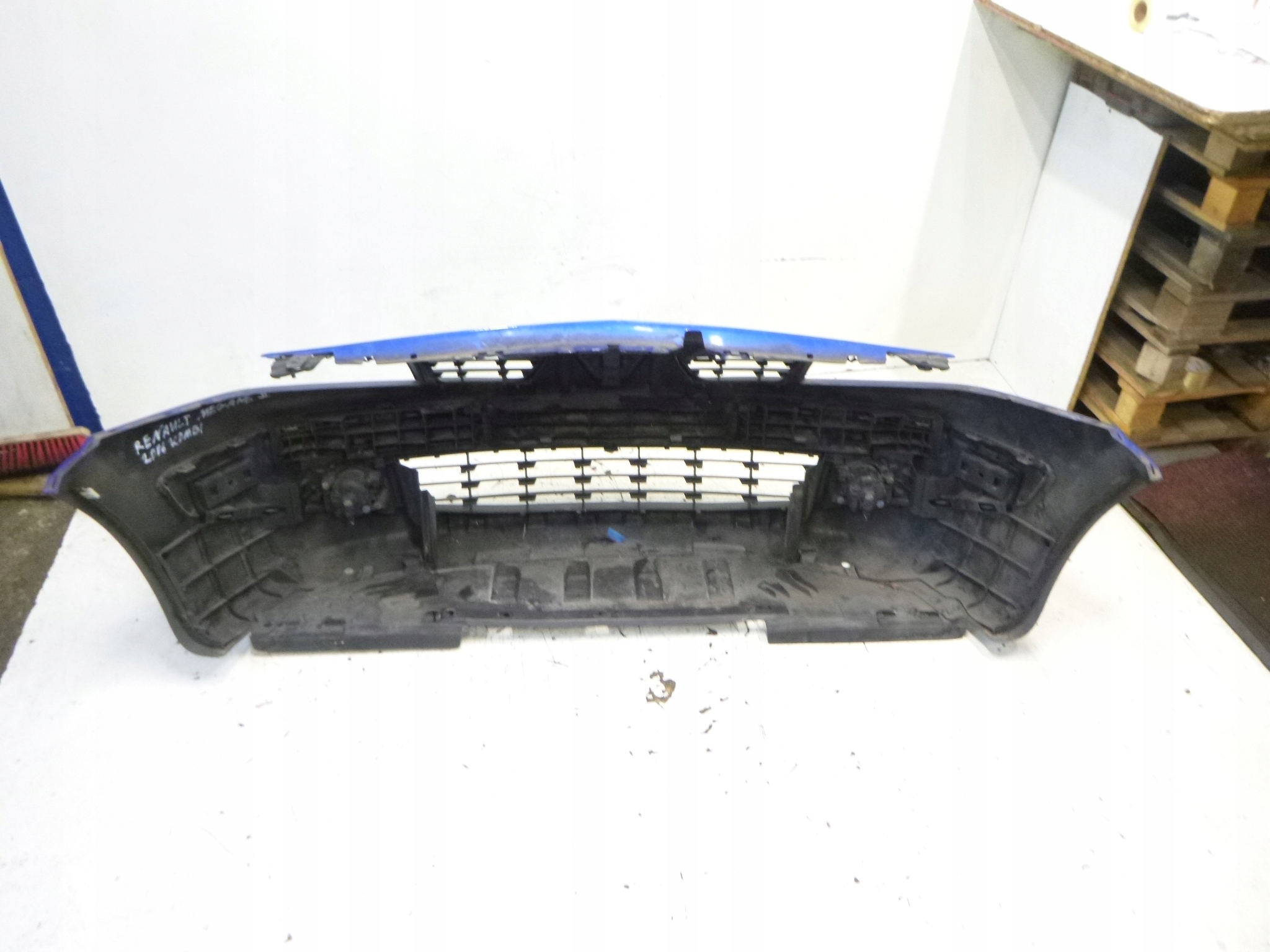 front bumper Renault Megane II SAN913 2006r.