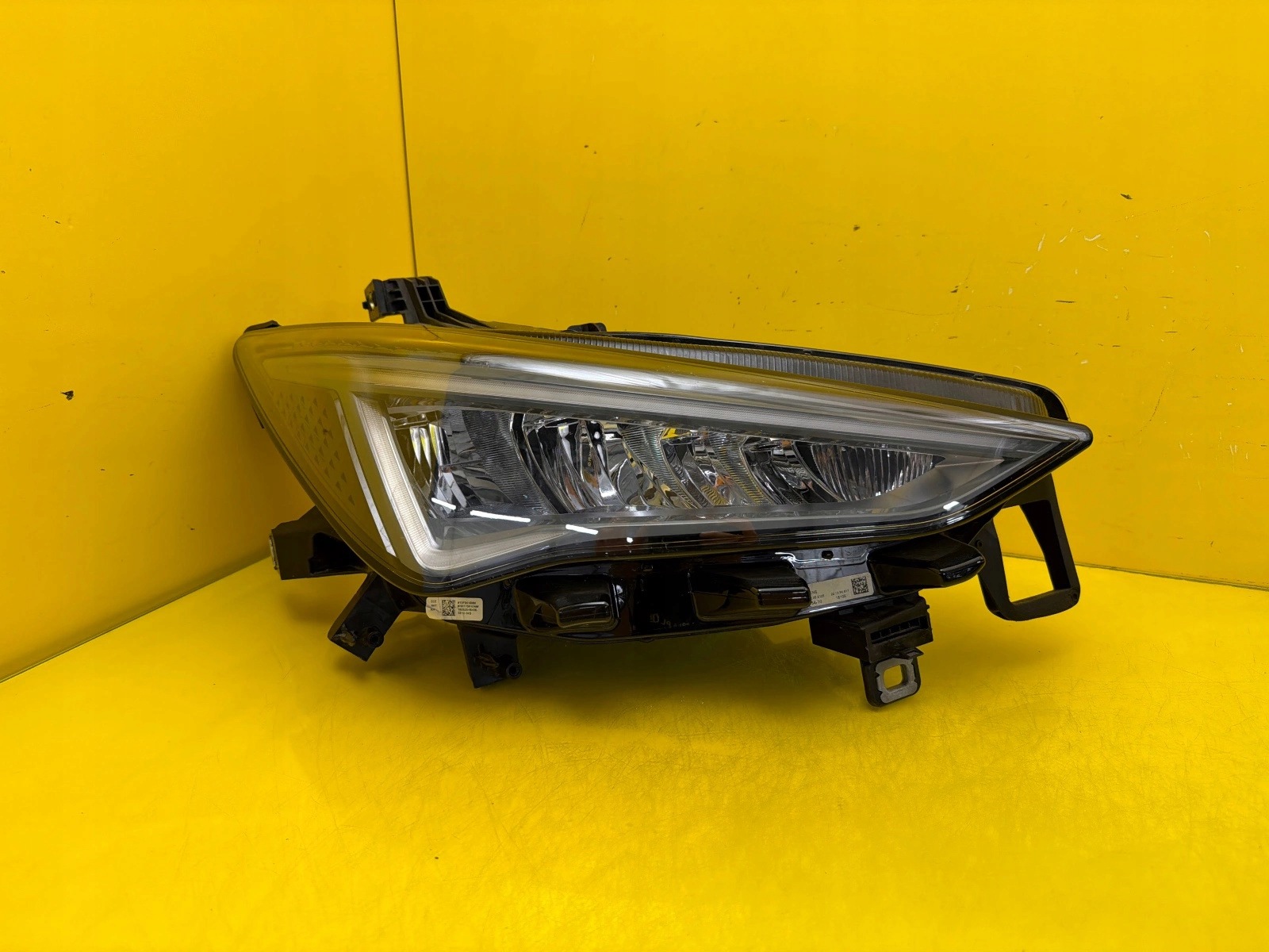 light right Seat Cupra Born Full Led 10F941008K