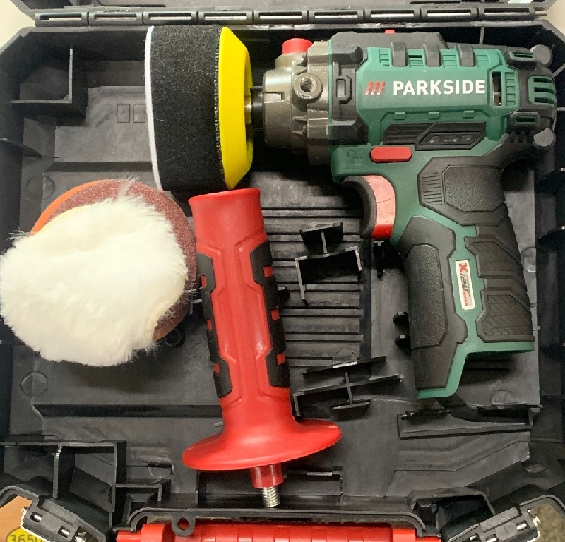 Akumulatorowa polerka Parkside PAAP 12 C3 System mocowania materiału ściernego mocowanie na rzepy