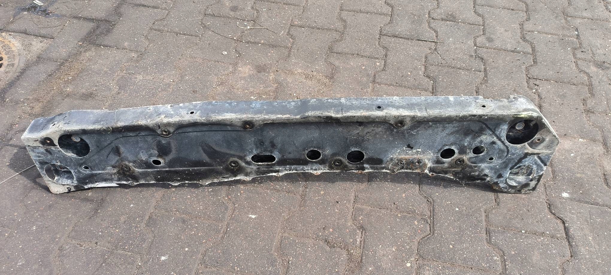 Support plaque NISSAN NV 200