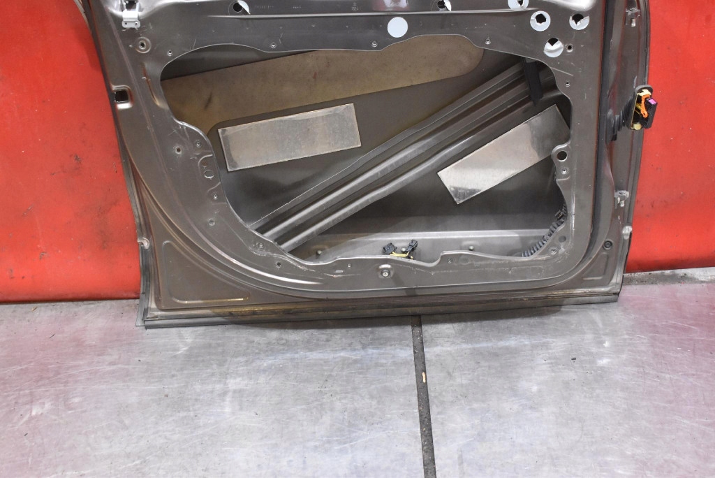 door left front front LM8U PORSCHE CAYENNE 2 II 92A 7P5 10-14
