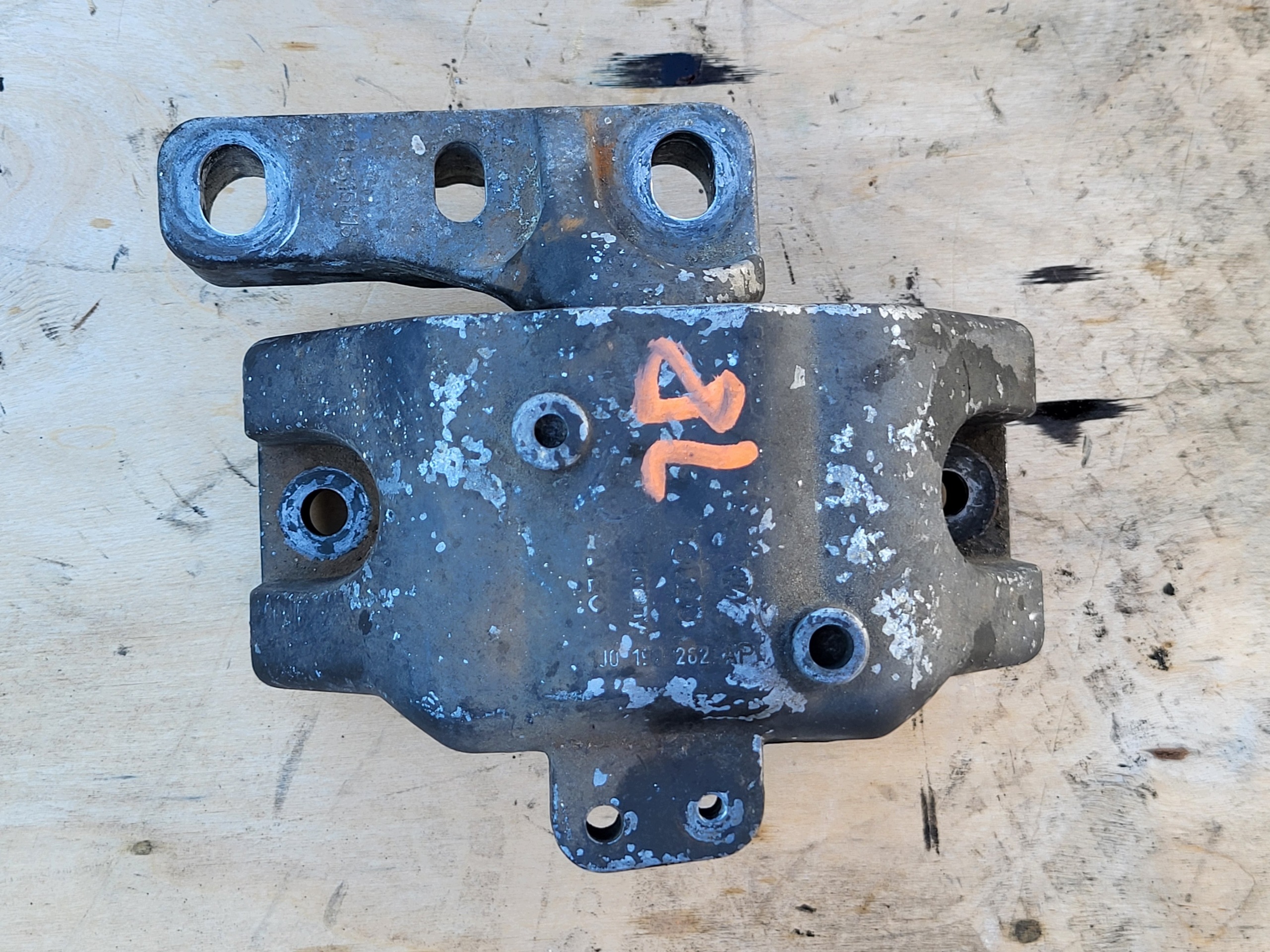 holder engine mount AUDI A3 8L VW GOLF IV 1.9 TDI 1J0199262AP OE