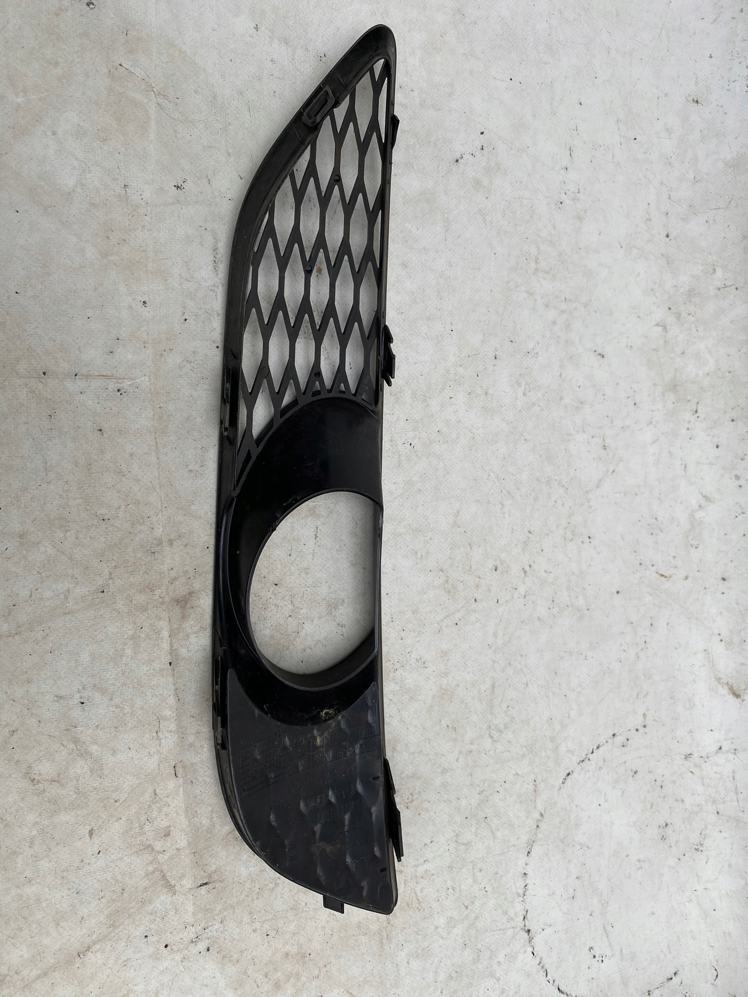 AUDI Q7 4L0 10- S-LINE grid of a bumper right front