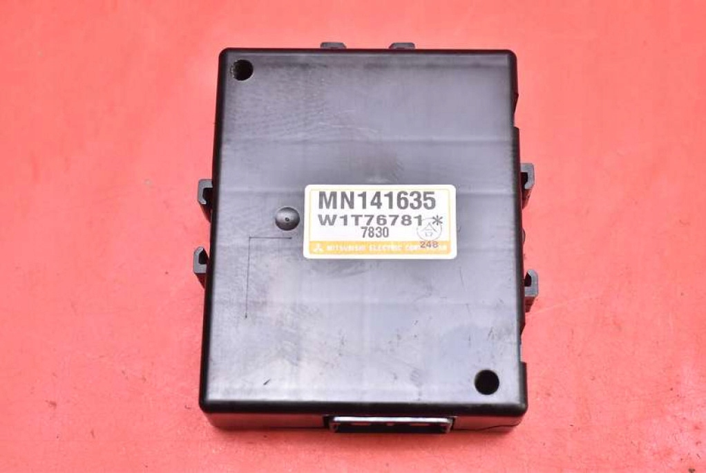 Centralina modulo parcheggio PDC MN141635 MITSUBISHI OUTLANDER II 05-09