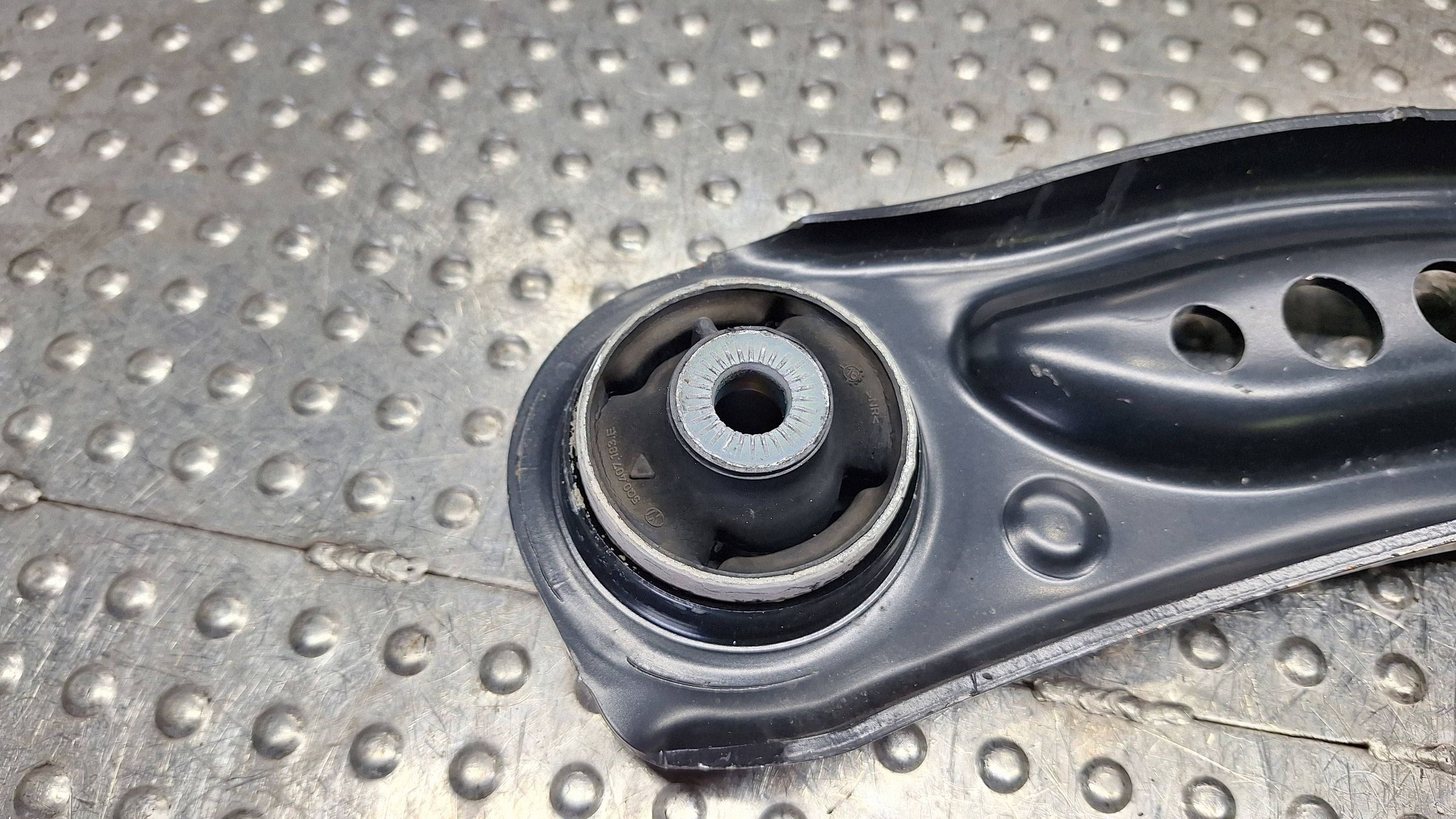 arm left front 5Q0407151J AUDI A3 8V OCTAVIA III LEON III 5F GOLF VII