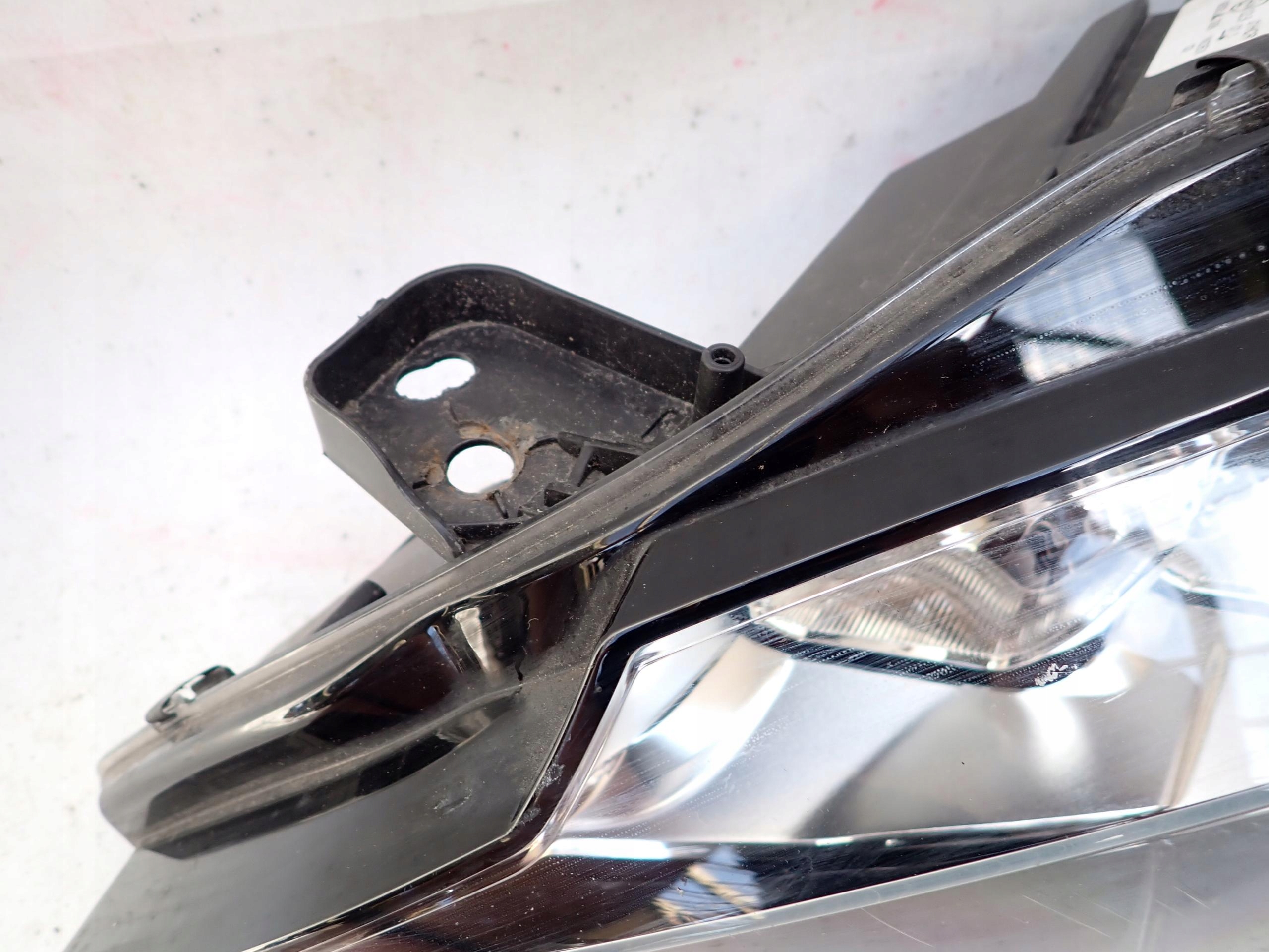 PEUGEOT 308 II T9 13- light left front front