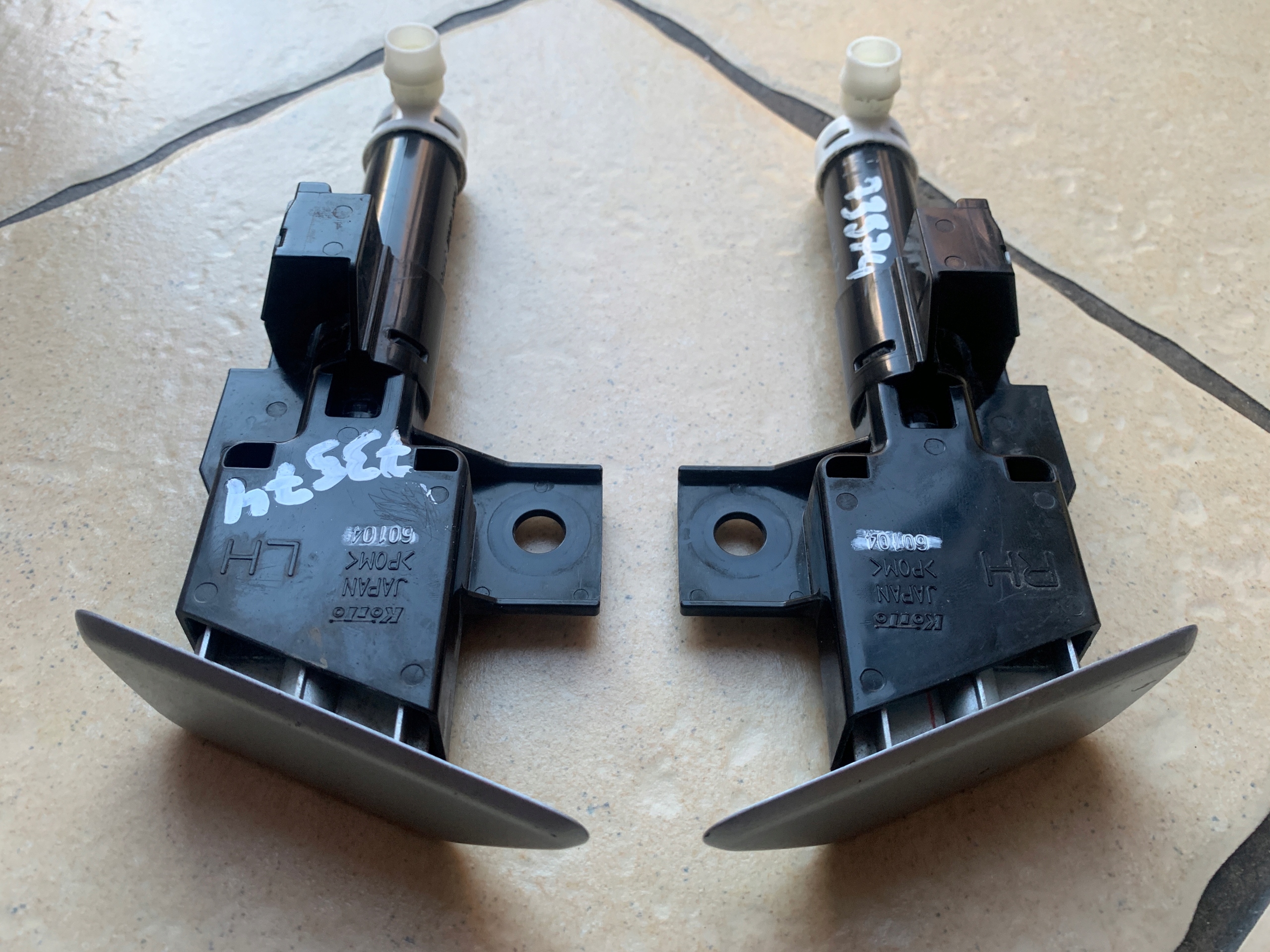 Subaru XV 12-Омивач лампи